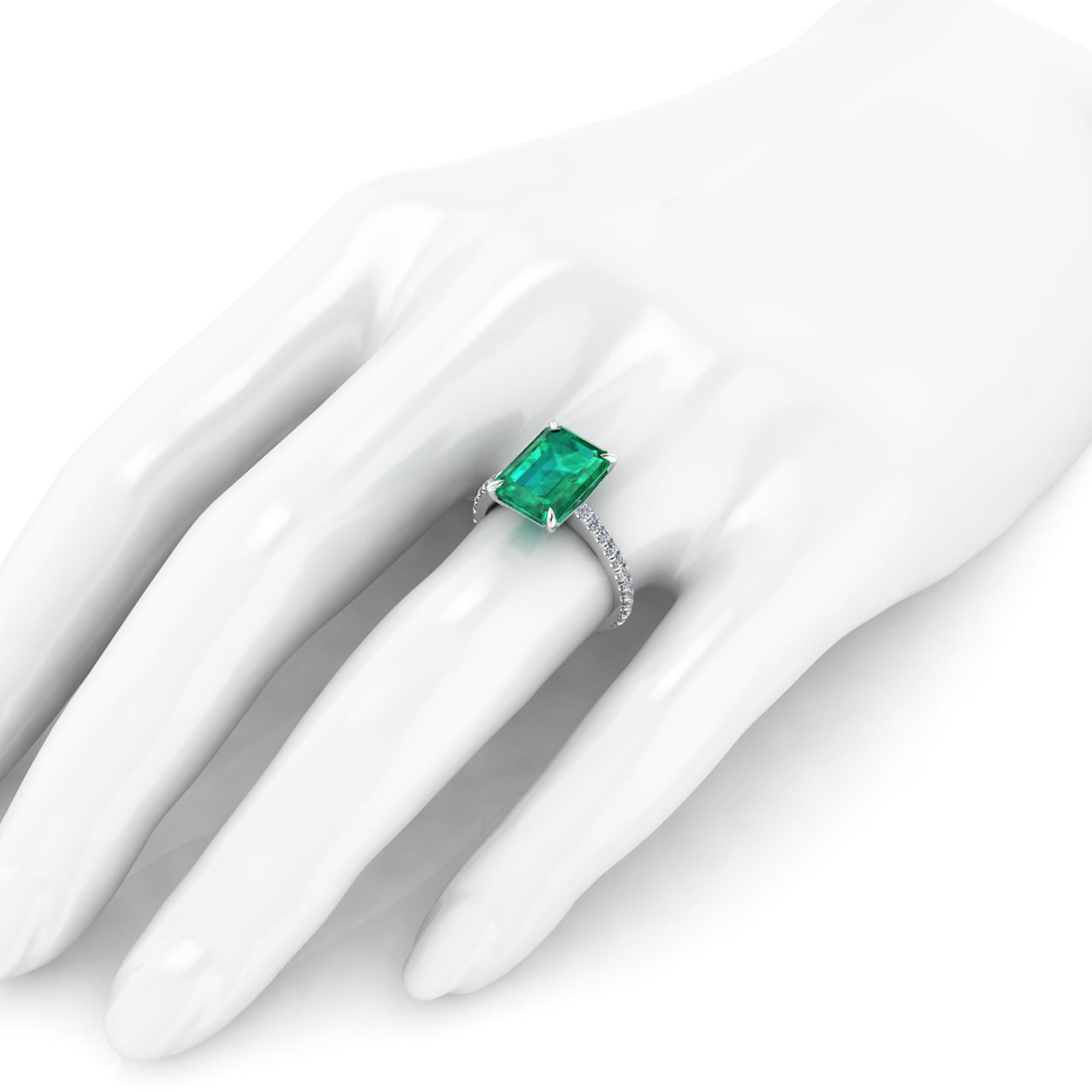 GIA Certified 3.13 Carat Emerald and Diamond Platinum Ring In New Condition In New York, NY