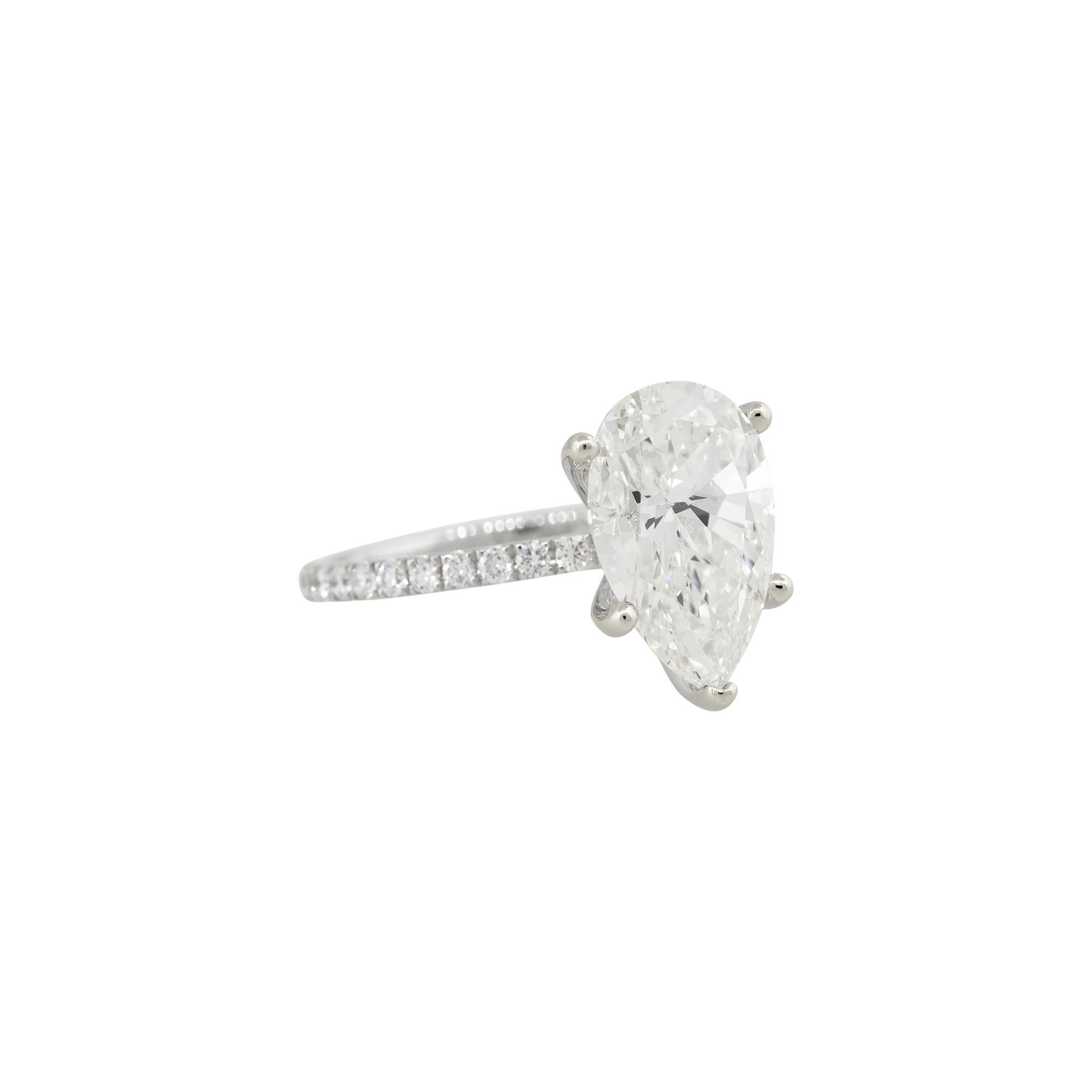 Modern GIA Certified 4.16 Carat Pear Shaped Diamond Engagement Ring 18 Karat in Stock For Sale