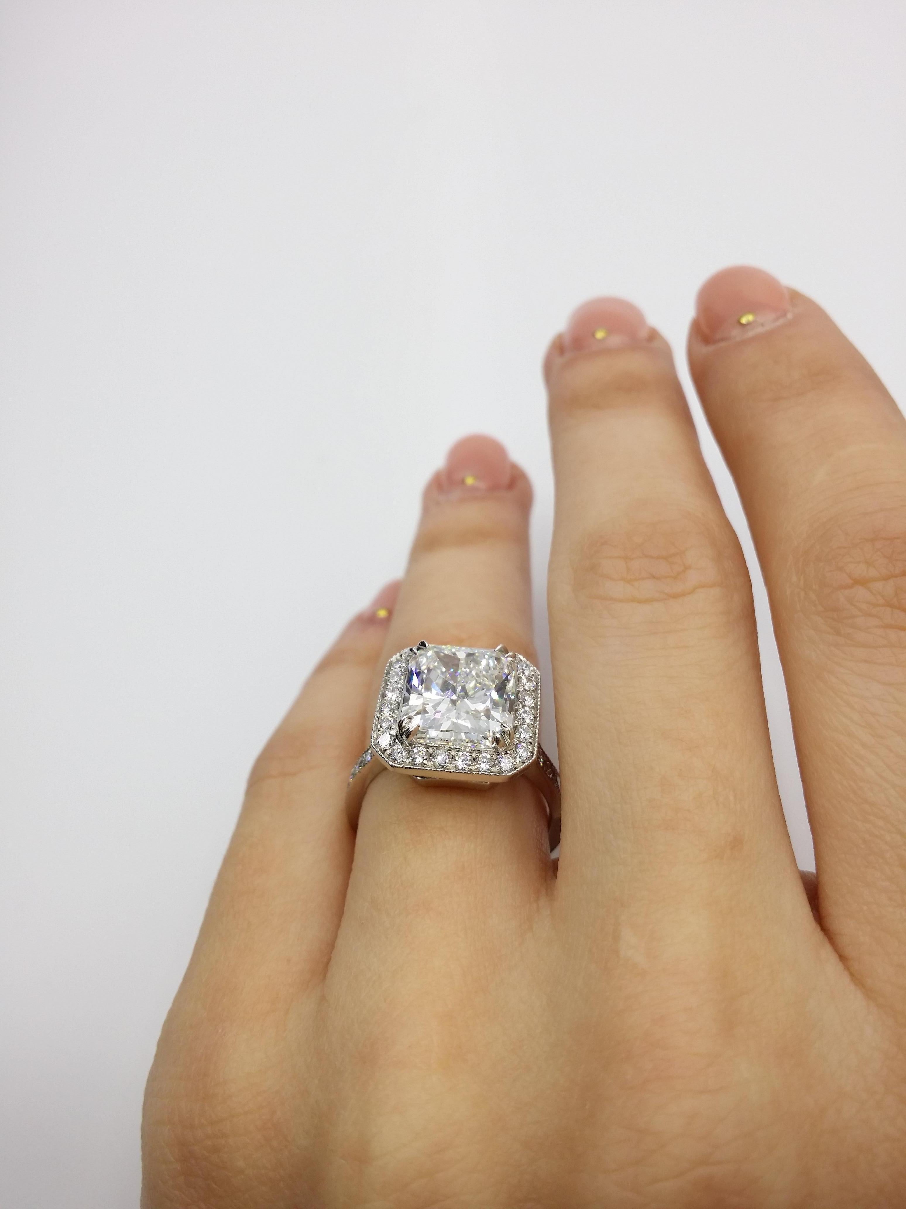 2.5 carat radiant diamond ring