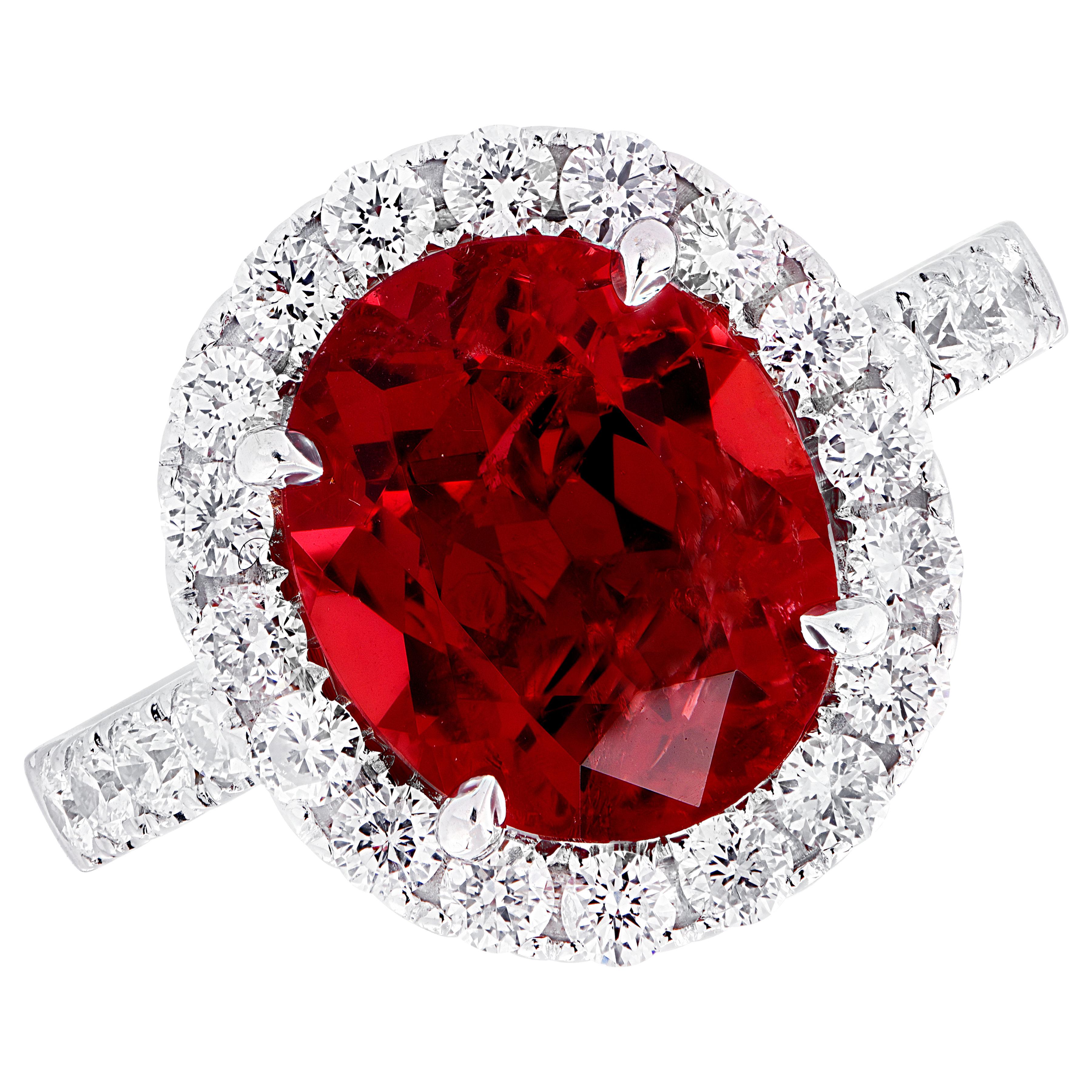 Anillo de rubíes y diamantes de 4,18 ct sin calor certificado por GIA en Nuevo estado para la venta en West Palm Beach, FL