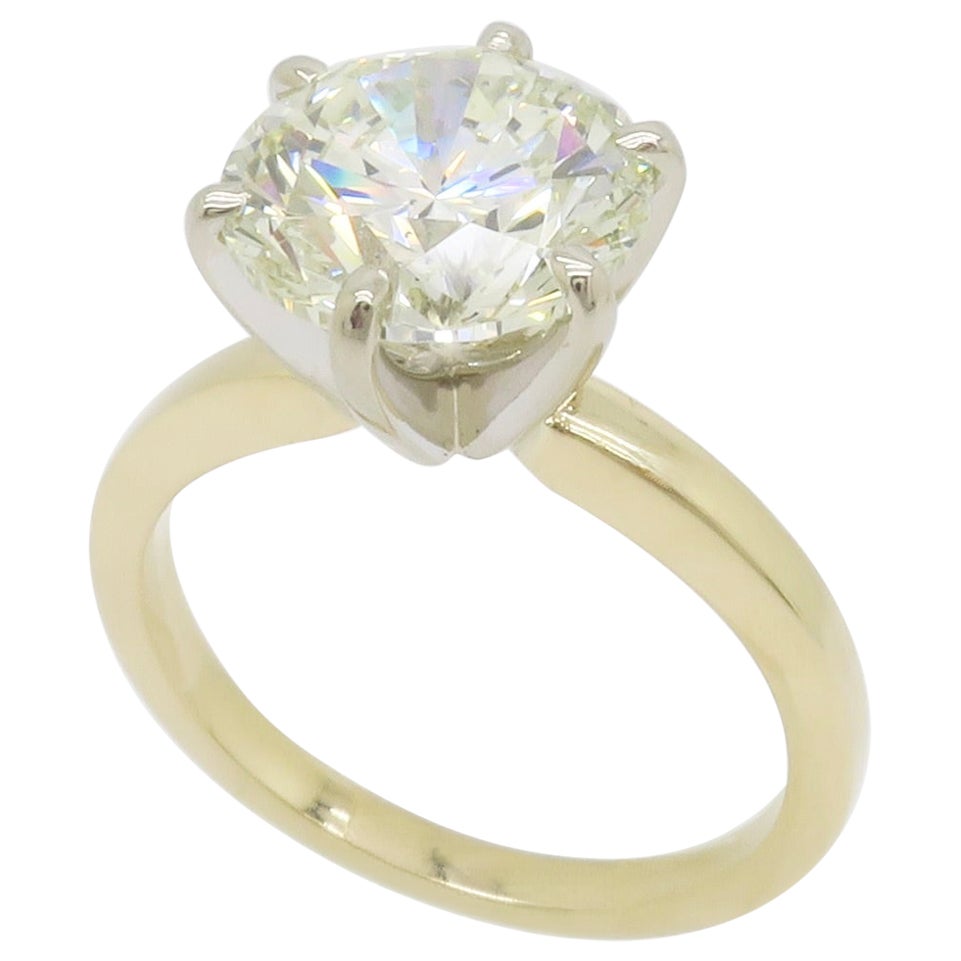 GIA Certified 4.19ct Round Brilliant Cut Diamond Solitaire Engagement Ring For Sale