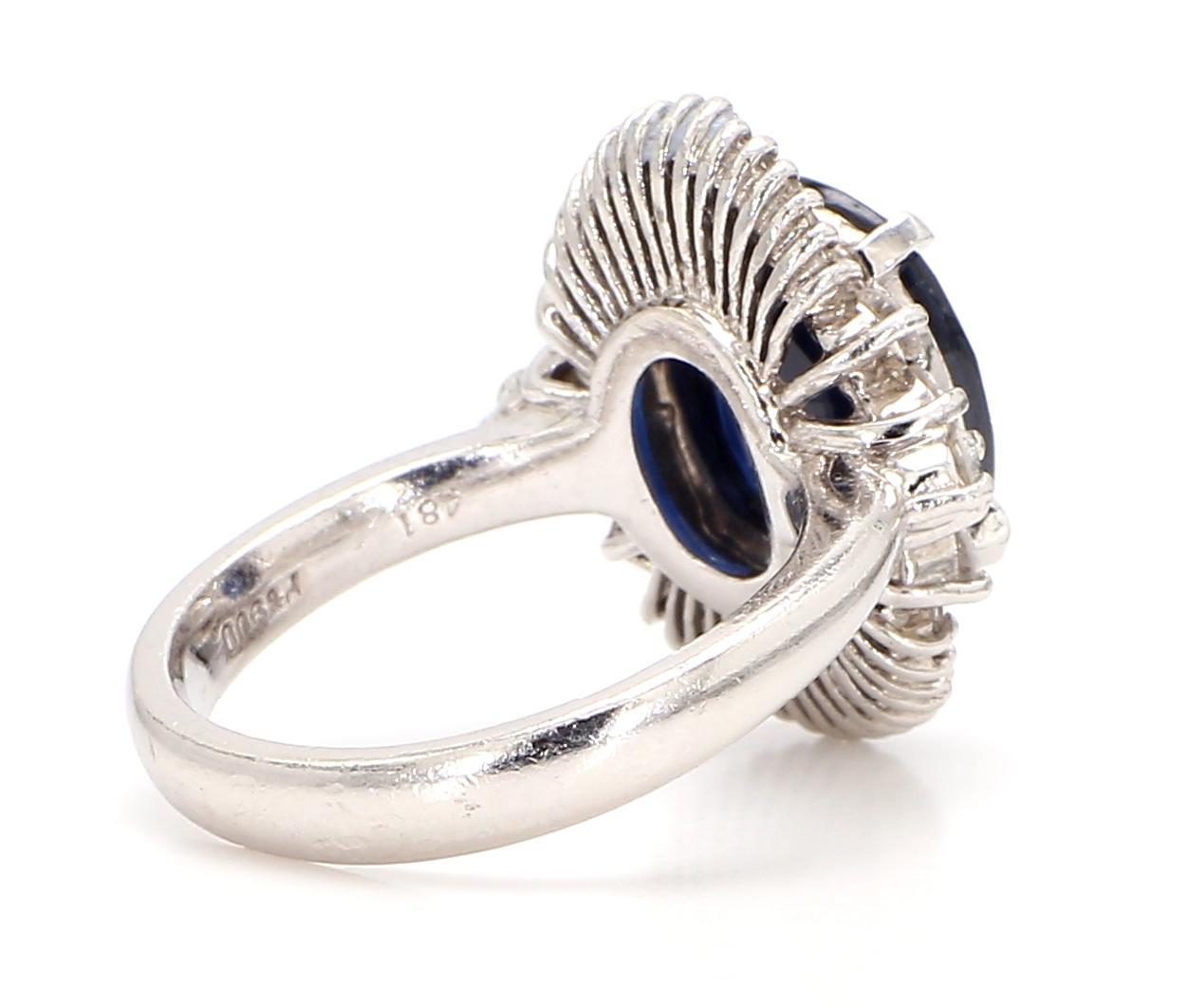 Women's GIA Certified 4.2 Carat Blue Sapphire and 1.5 Carat Diamond Cocktail Ring For Sale