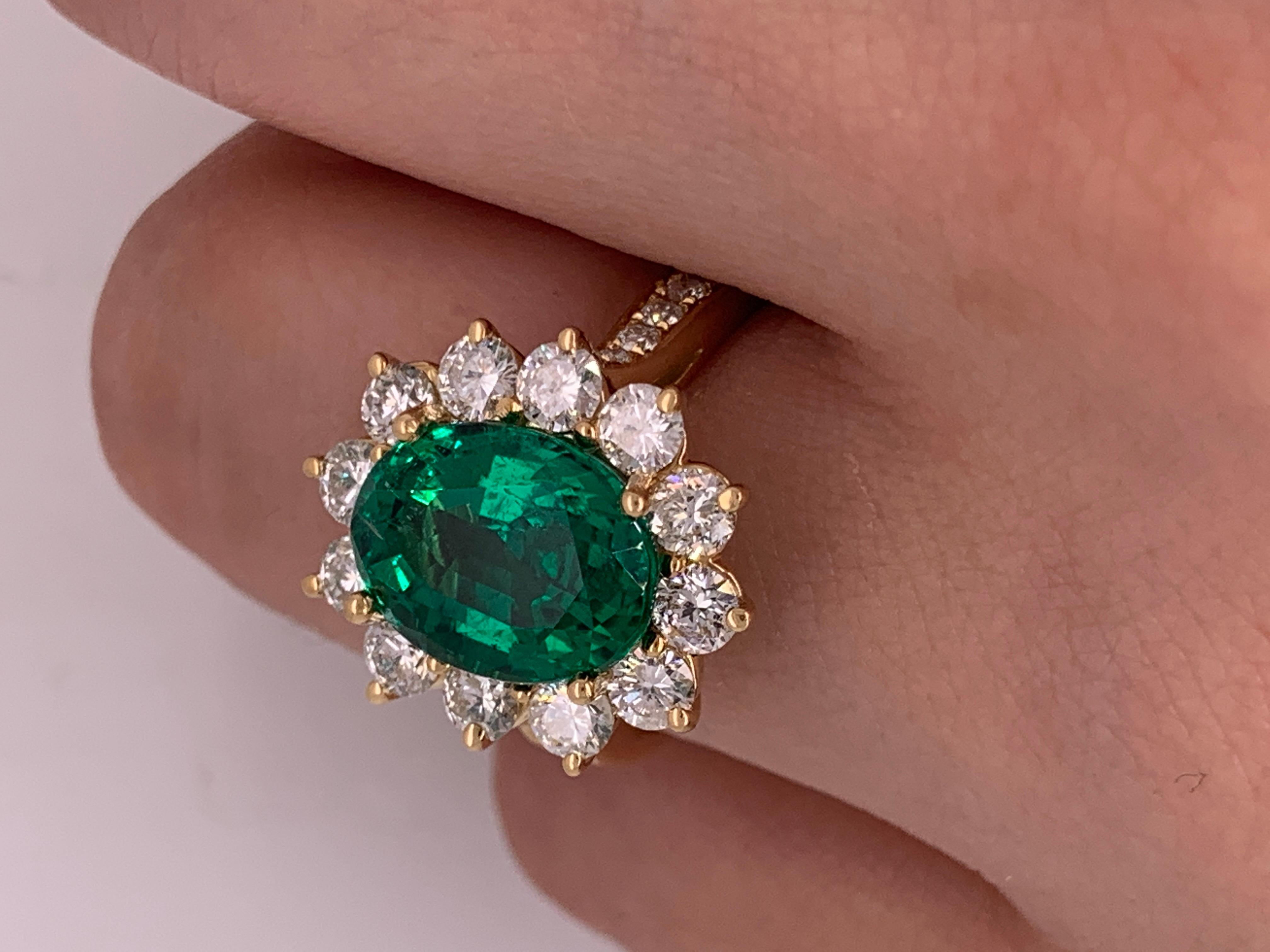 GIA Certified 4.20 Carat Green Emerald and Diamond Ring For Sale 3