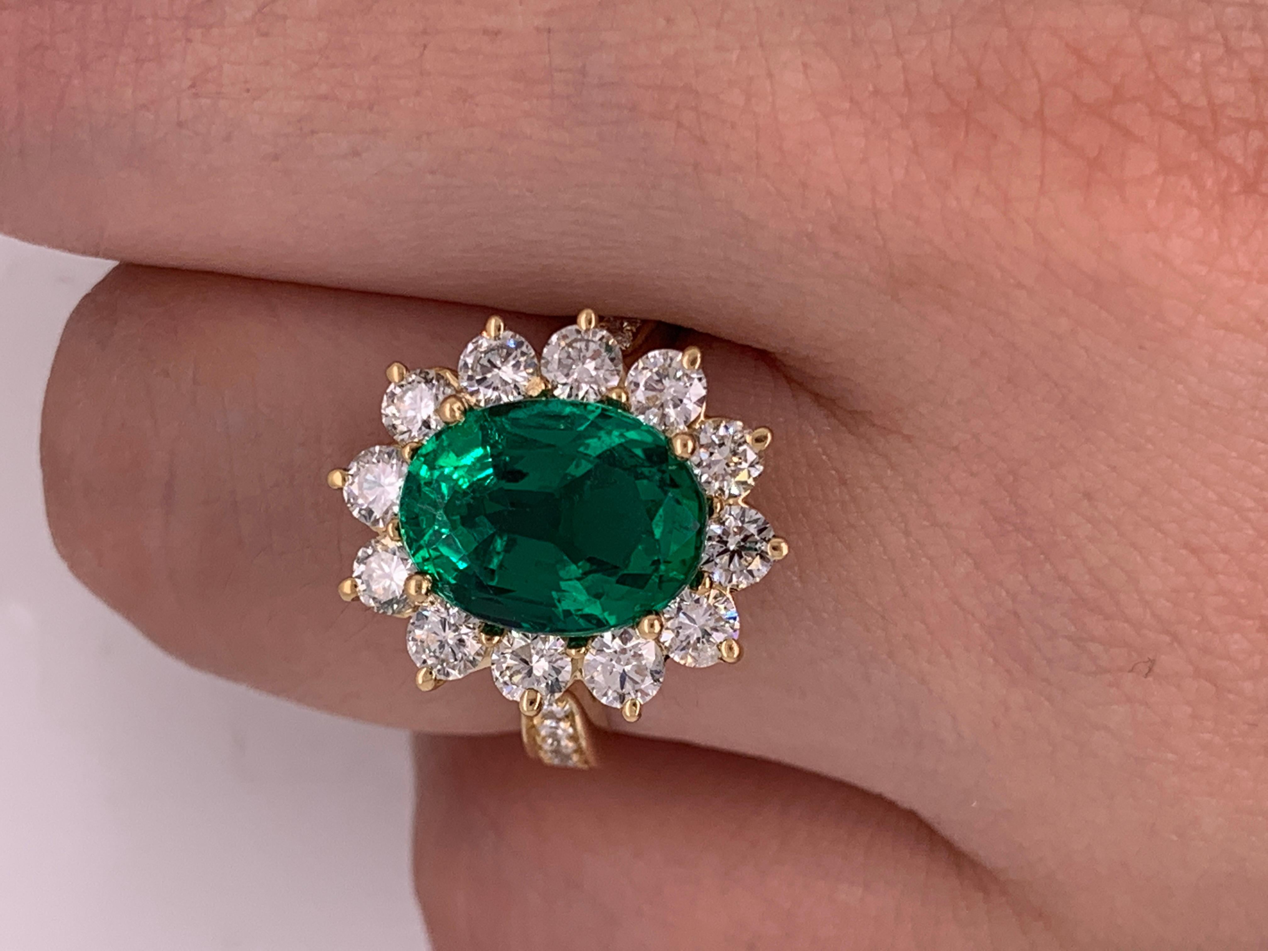 GIA Certified 4.20 Carat Green Emerald and Diamond Ring For Sale 4