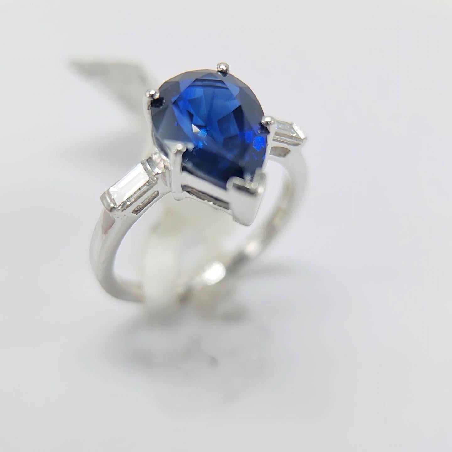 Bleu poire certifié GIA 4,20 carats  bague en saphir  en platine. en vente 5