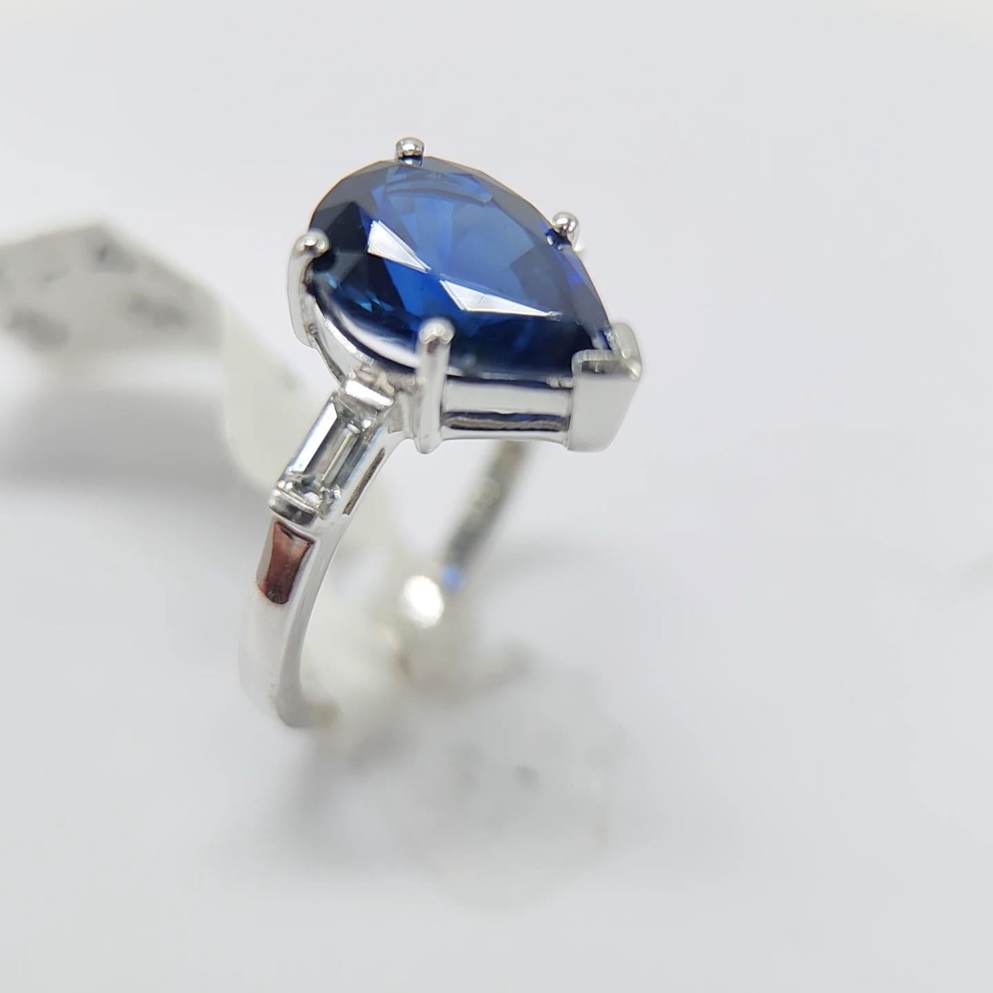 Bleu poire certifié GIA 4,20 carats  bague en saphir  en platine. en vente 6