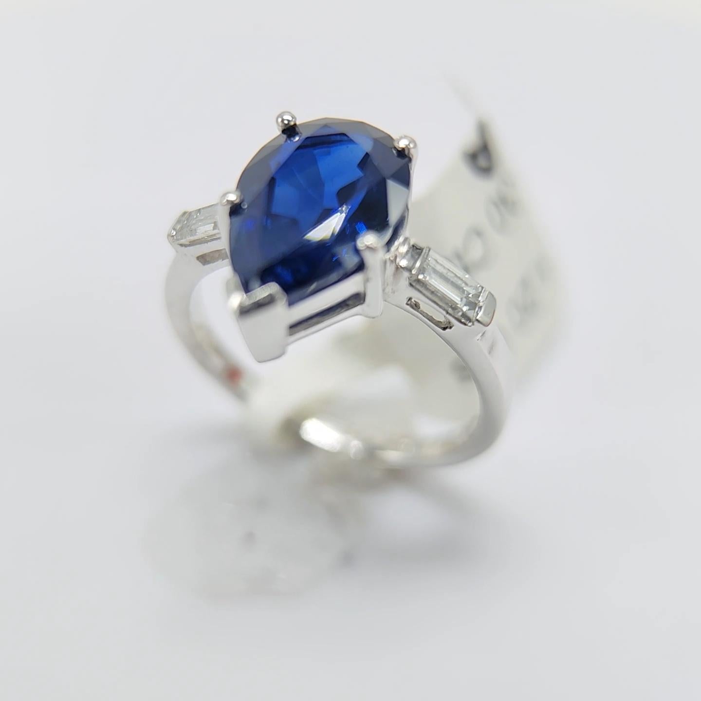 Bleu poire certifié GIA 4,20 carats  bague en saphir  en platine. en vente 9