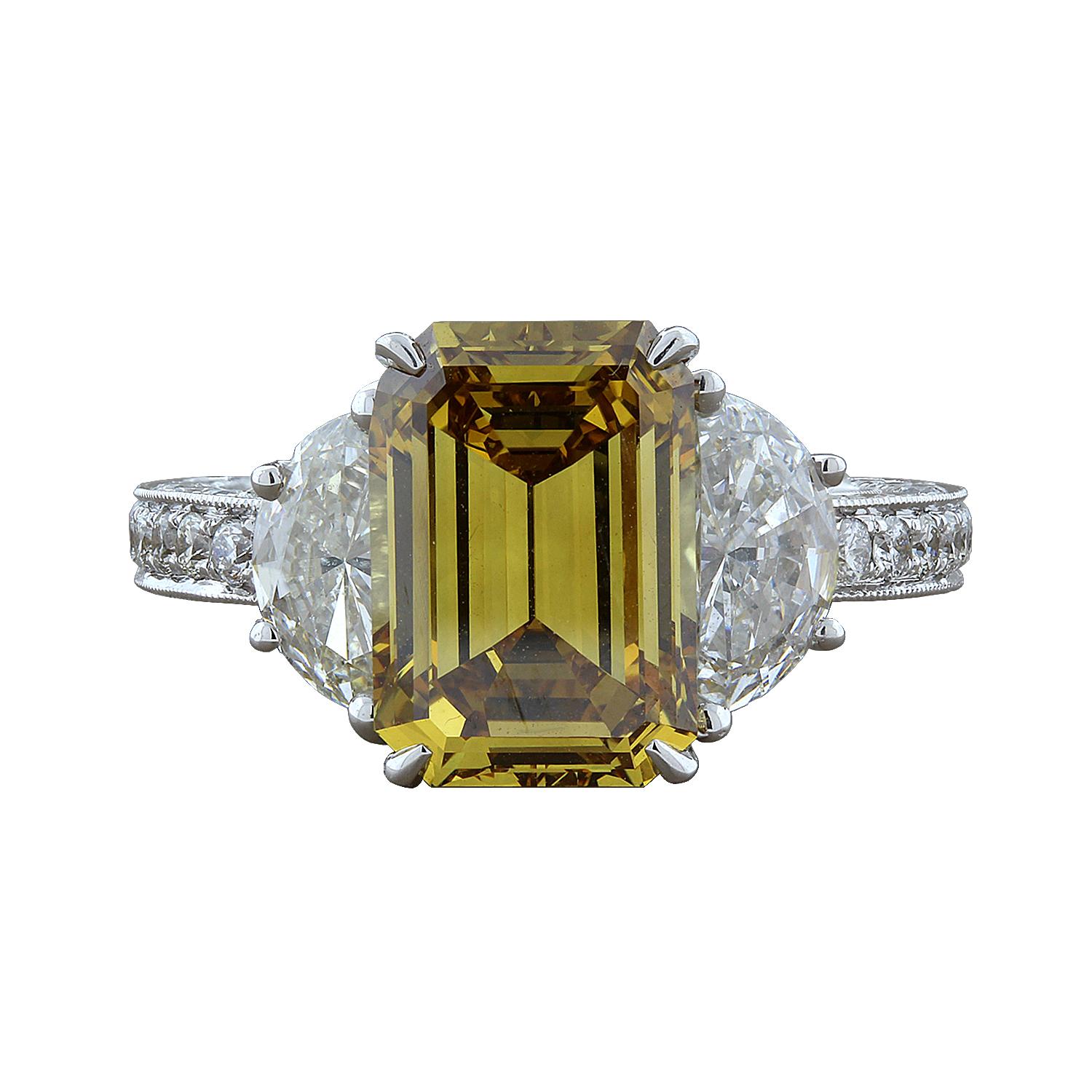 Bague en or avec diamants taille émeraude jaune fantaisie de 4,21 carats certifiés GIA