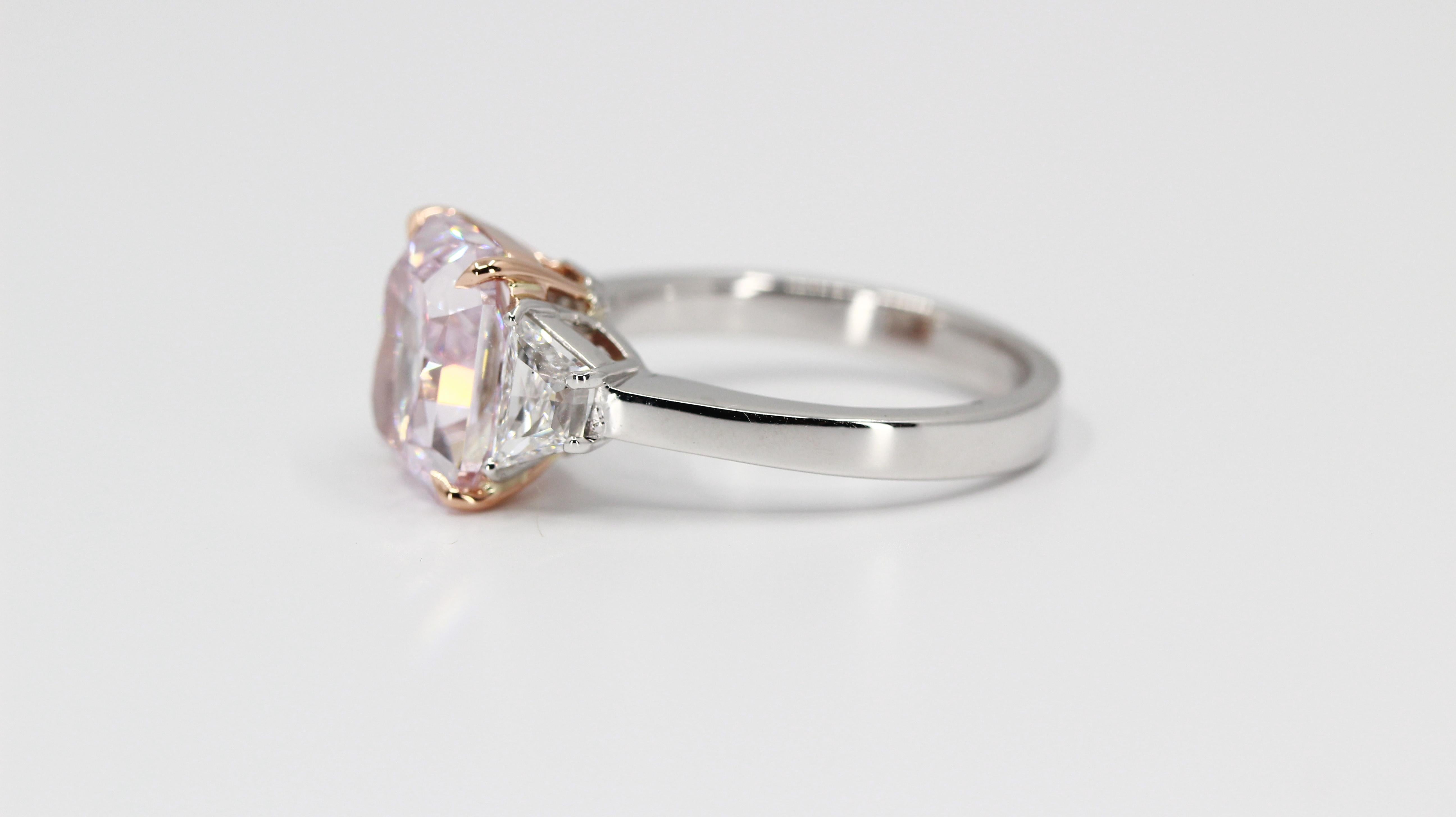 GIA-zertifizierter 4,24 Karat Ausgefallener lila-rosa, innen lupenreiner Diamantring Damen