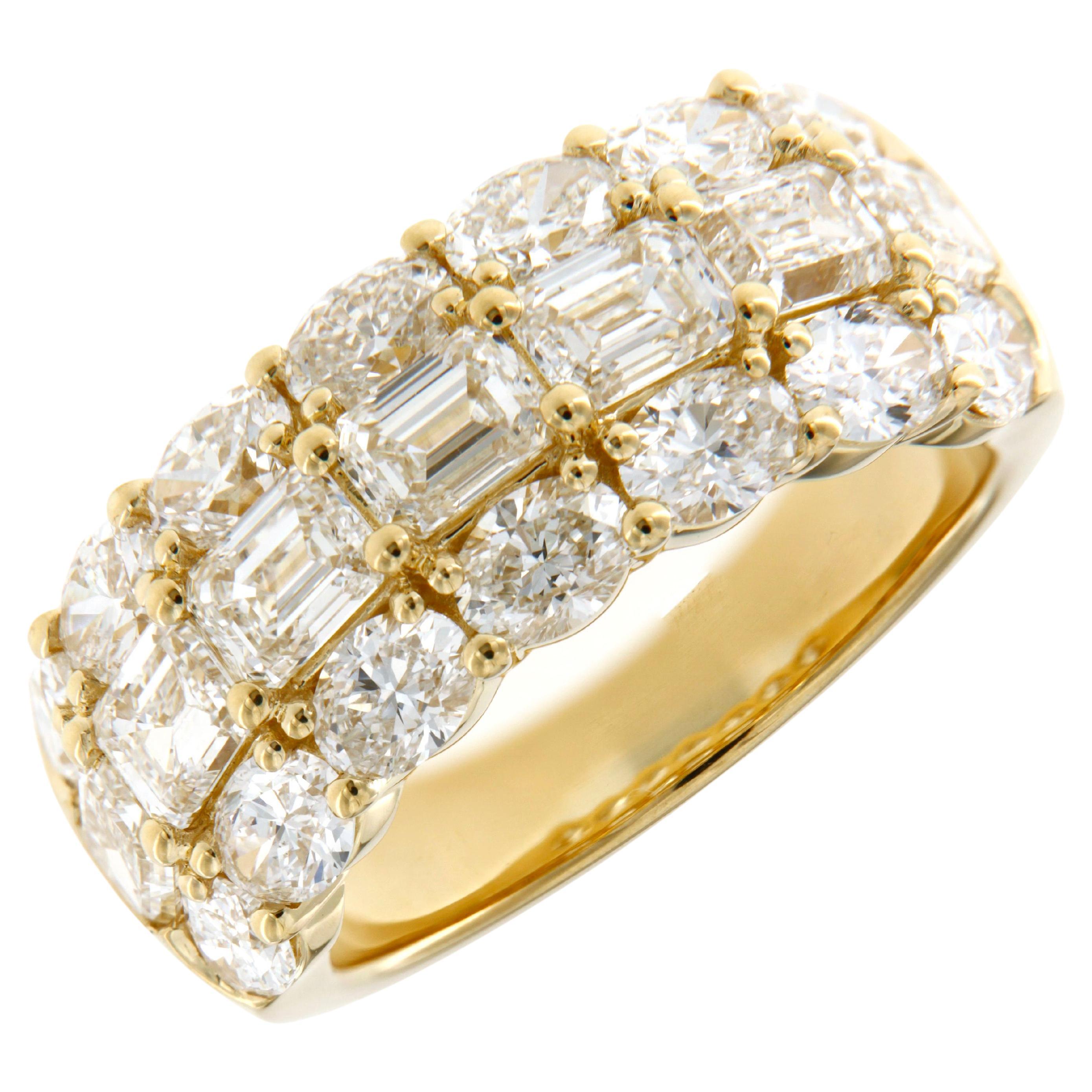 GIA-zertifizierter Kleidring mit 4,27 Karat Smaragd und Diamant im Ovalschliff im Angebot