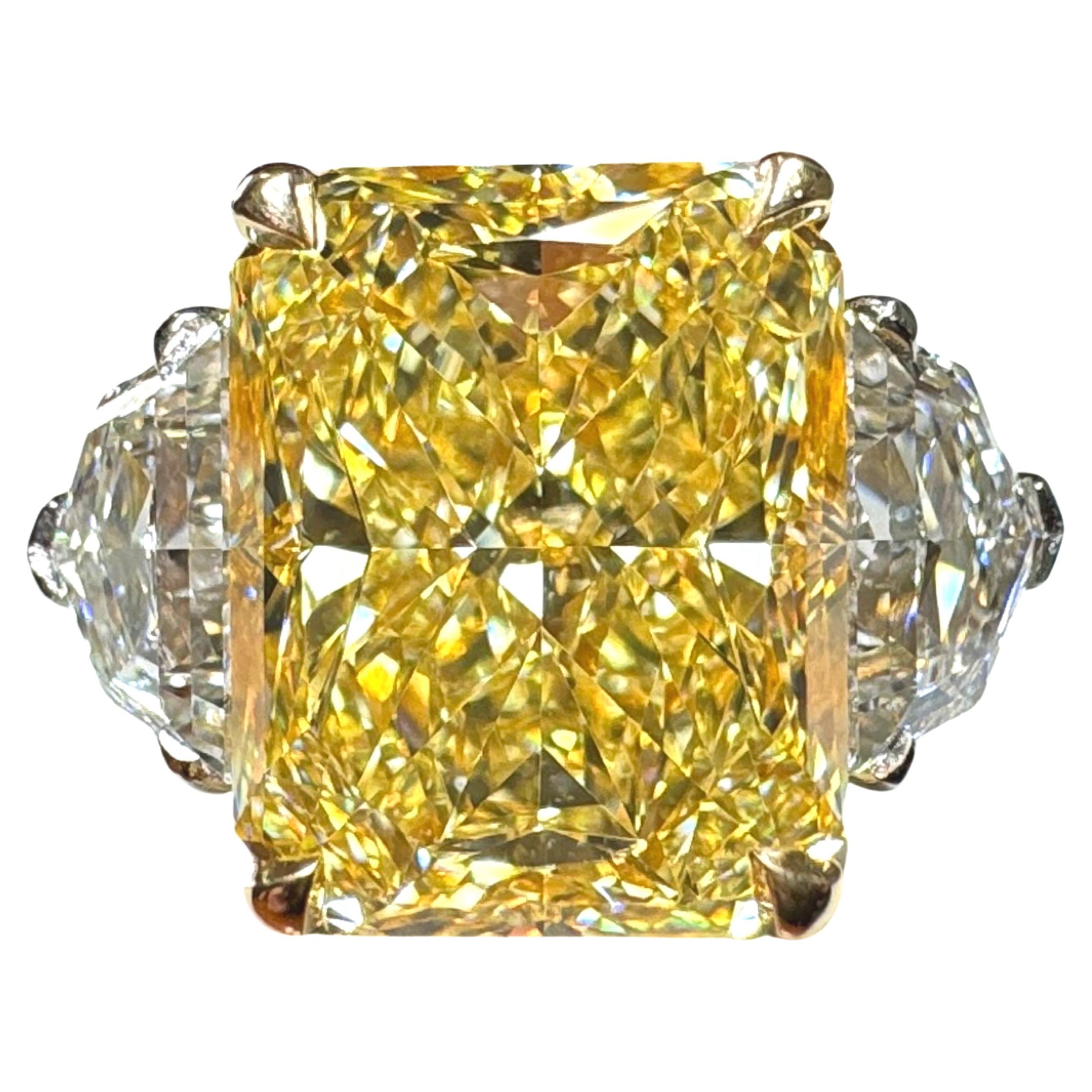 GIA Certified 4.28 Carat Radiant Fancy Yellow Internally Flawless Diamond Ring For Sale