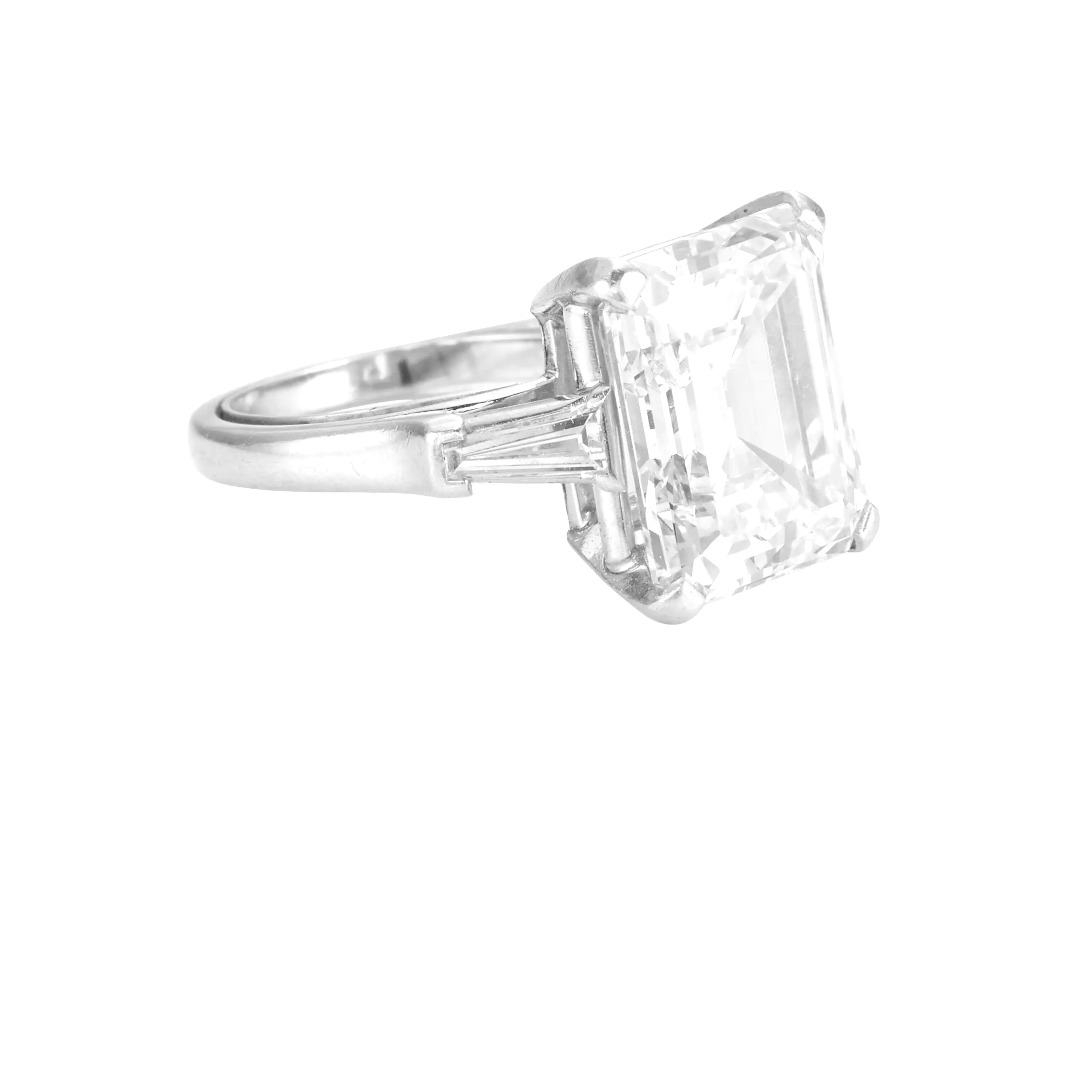 GIA Certified 4.29 Carat Emerald Cut Diamond Engagement Ring

Make an unforgettable statement with this stunning engagement ring featuring a breathtaking 4.29 carat emerald cut diamond. Certified by GIA, this diamond guarantees exceptional quality