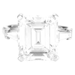 Bague de fiançailles en platine avec diamant taille émeraude de 4.29 carats certifié par le GIA