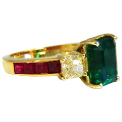 GIA Certified 4.29 Carat F1 Emerald Fancy Yellow Diamond Ruby Ring 18 Karat
