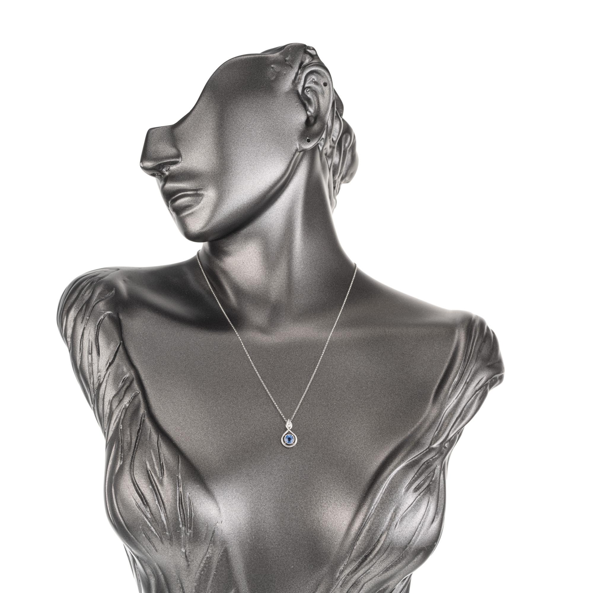 GIA Certified .43 Carat Yogo Gulch Montana Sapphire Diamond Platinum Necklace  For Sale 2