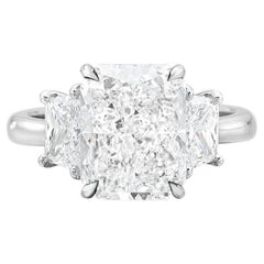 Bague en platine avec diamants trapézoïds de 4,4 carats de taille radiante certifiés GIA