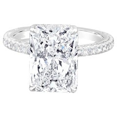 Bague de fiançailles avec diamant taille radiant allongé de 4,40 carats certifié GIA