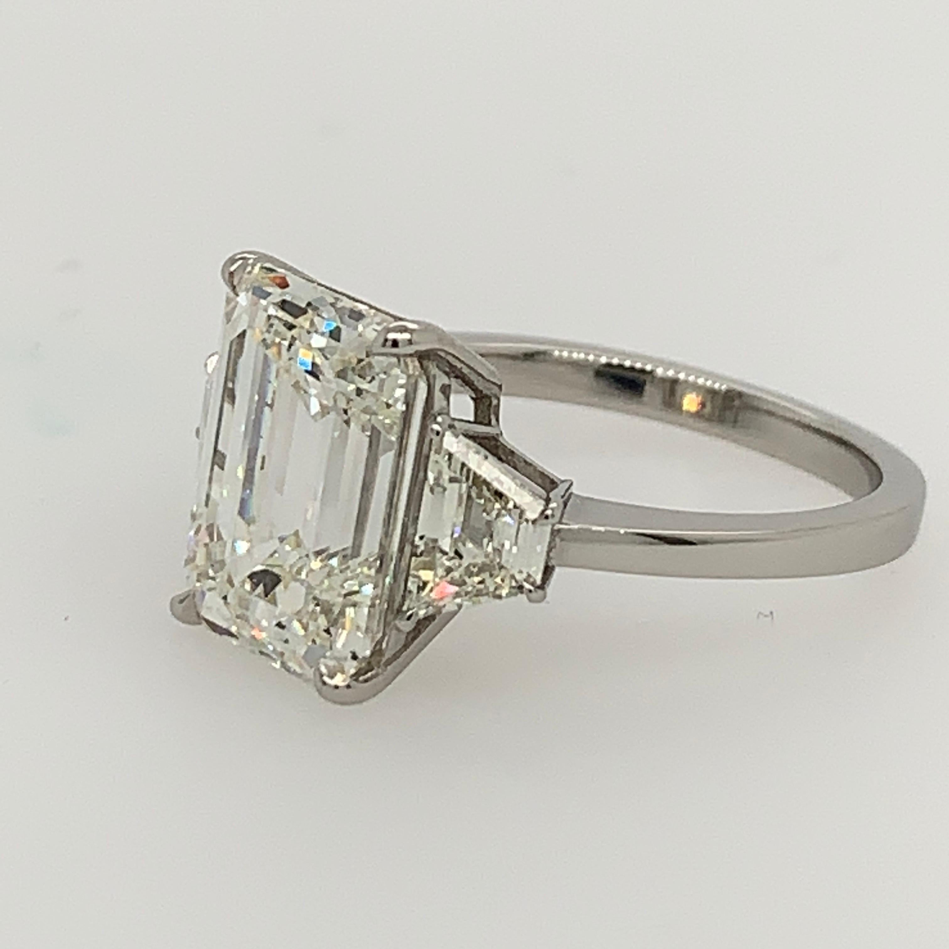 GIA Certified 4.40 Carat Emerald Cut J VS2 Natural Diamond Platinum Ring 2