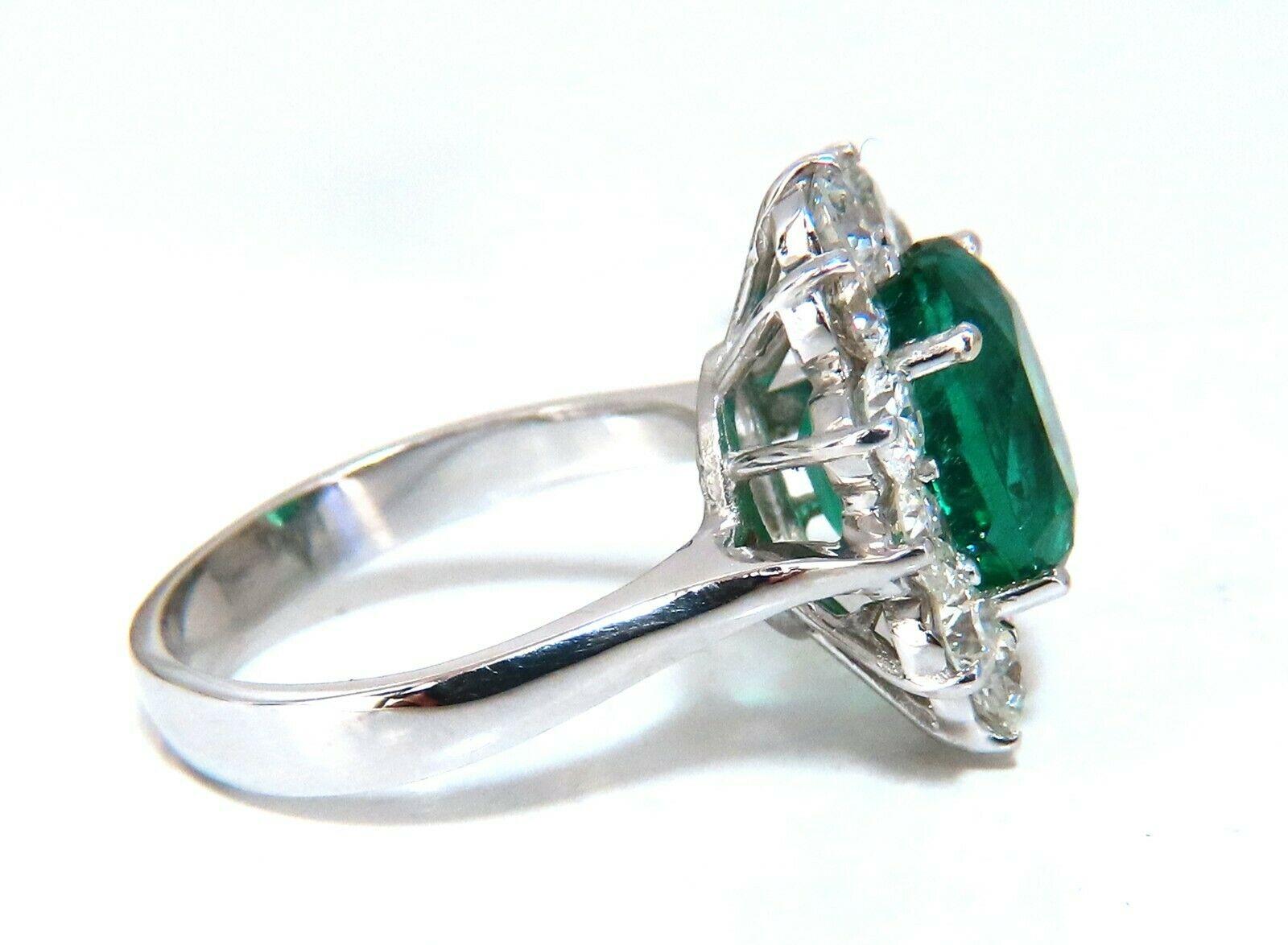 GIA Certified 4.40ct Natural Green Emerald Diamonds Ring 18kt 