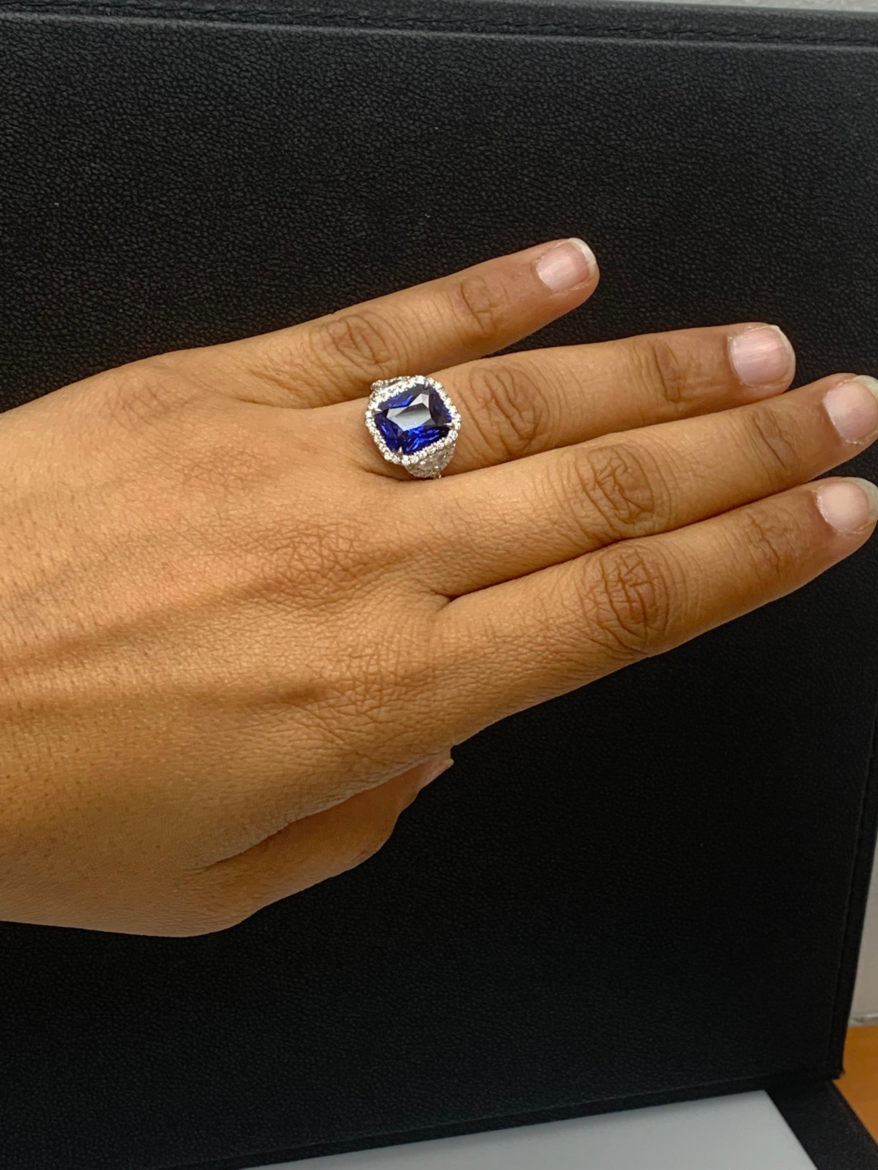 Bague 3 pierres en platine avec saphir taille émeraude et diamant de 4,41 carats, certifiée par le GIA. en vente 4