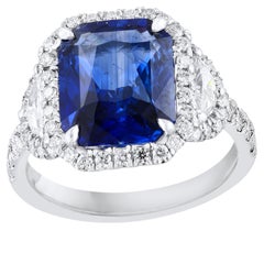 Anello a 3 pietre con zaffiro e diamante taglio smeraldo certificato GIA da 4,41 carati, in platino