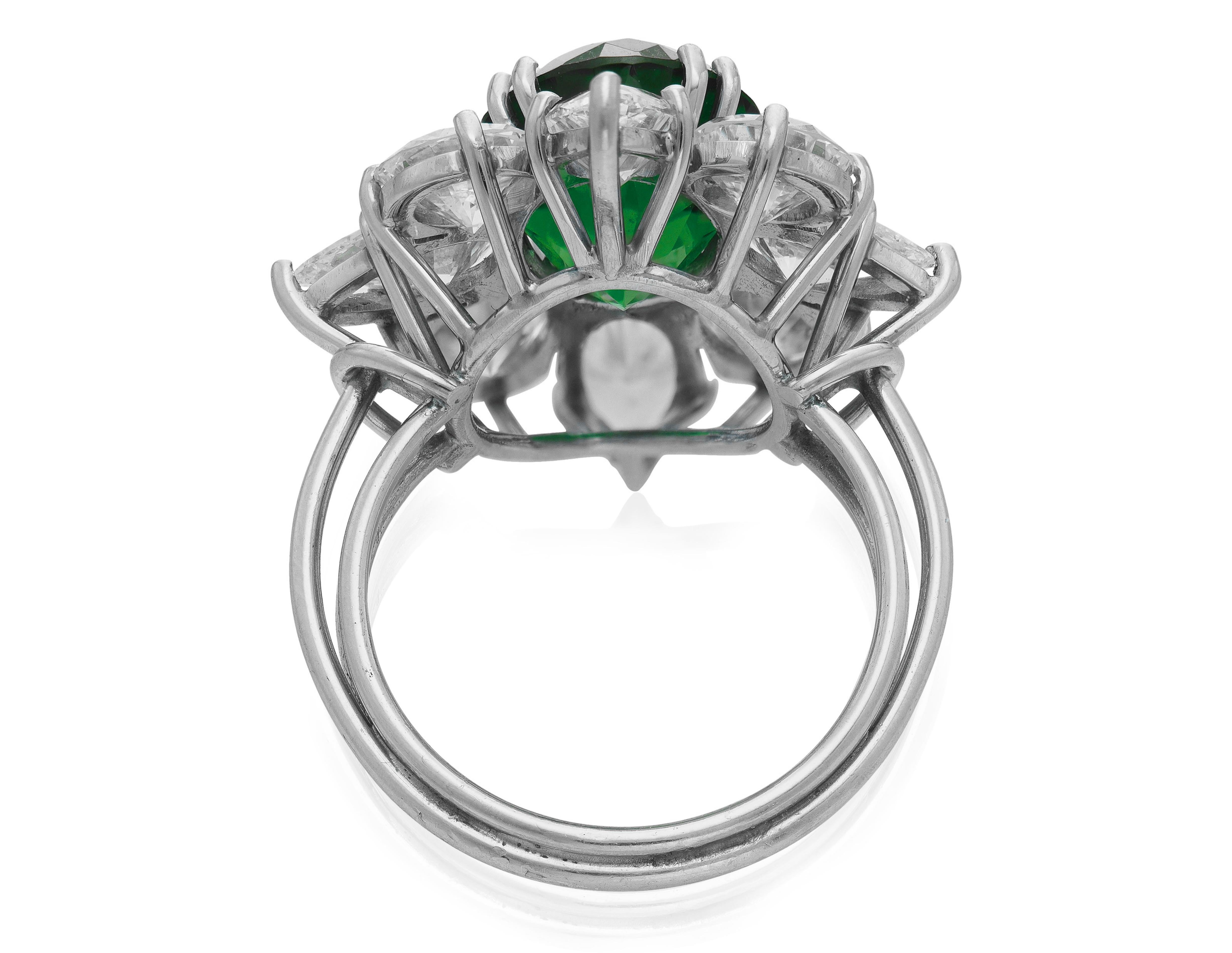 Contemporary GIA Certified 4.43 Colombian Minor Oil Emerald Diamond Cocktail Ring For Sale