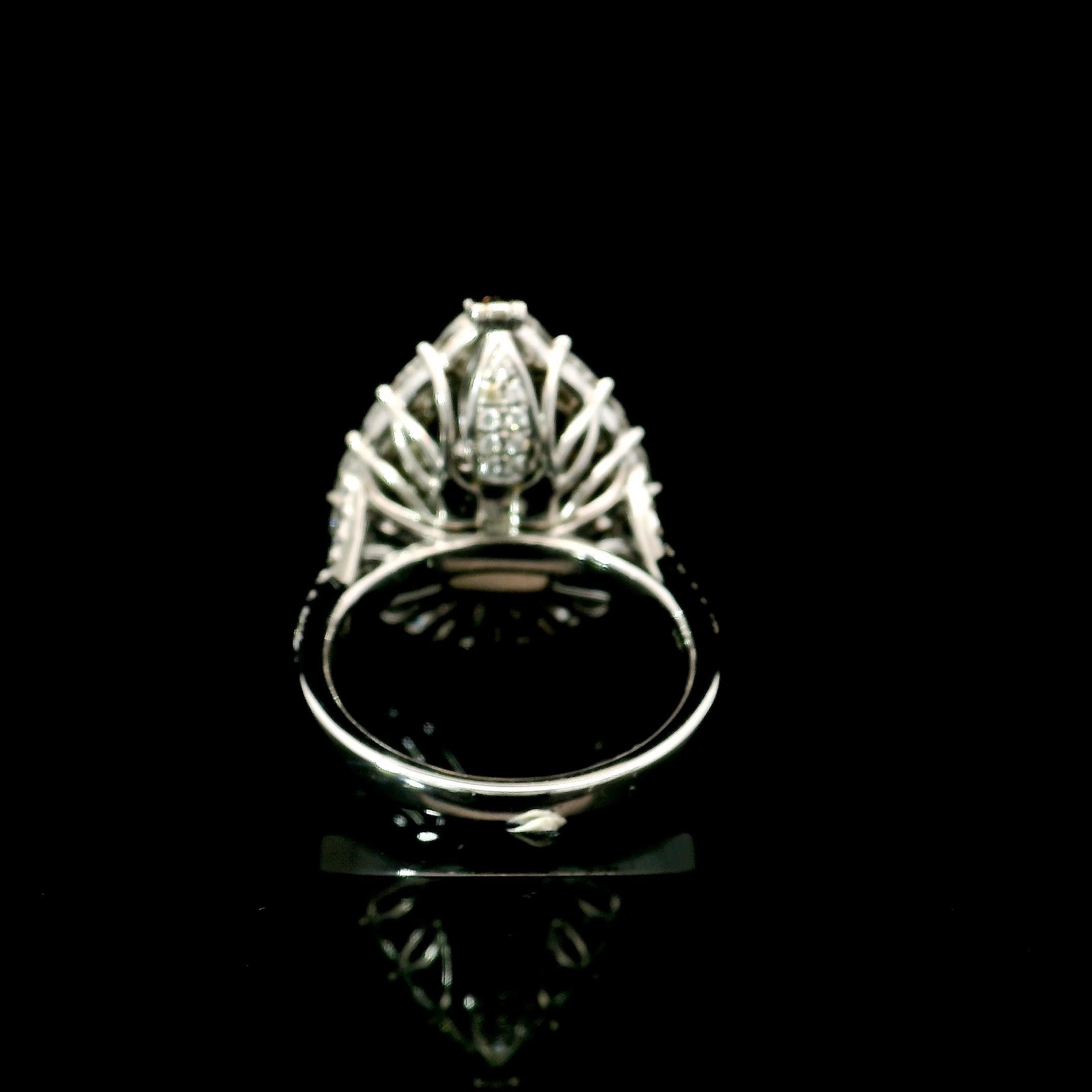 da uomo o donna Anello con diamante certificato GIA da 4,49 carati di colore rosa tenue con purezza VVS1 in vendita