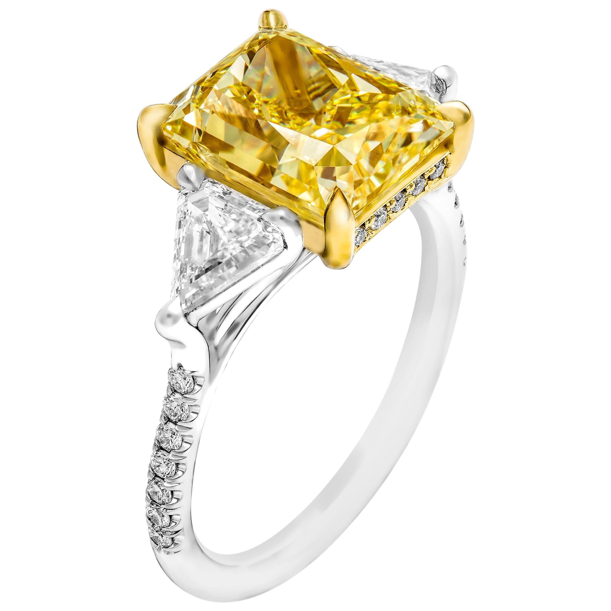 GIA Certified 4.51 Carat Fancy Light Yellow Diamond Cocktail Ring