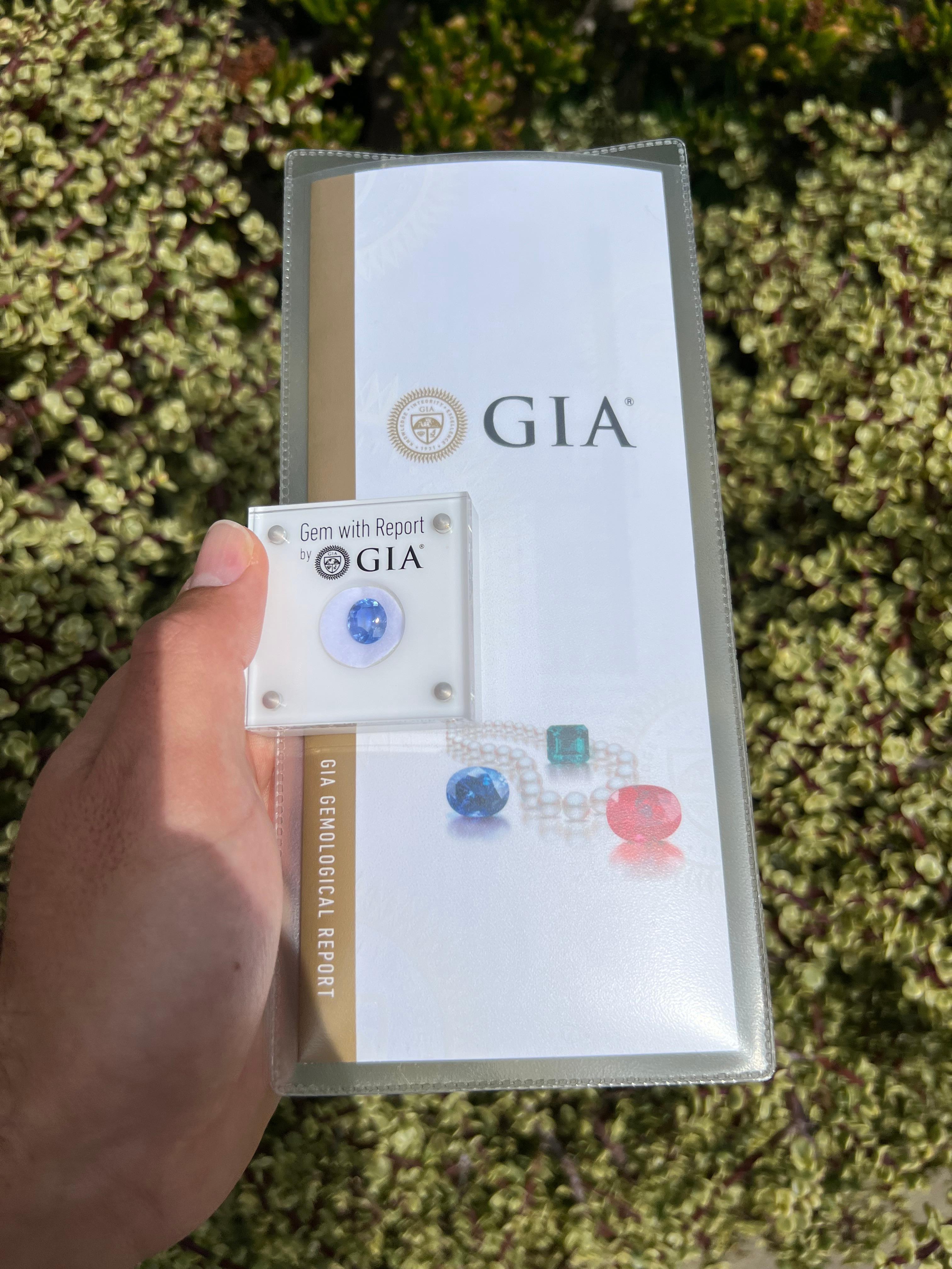 GIA Certified 4.52ct Unheated Ceylon Blue Sapphire For Sale 2