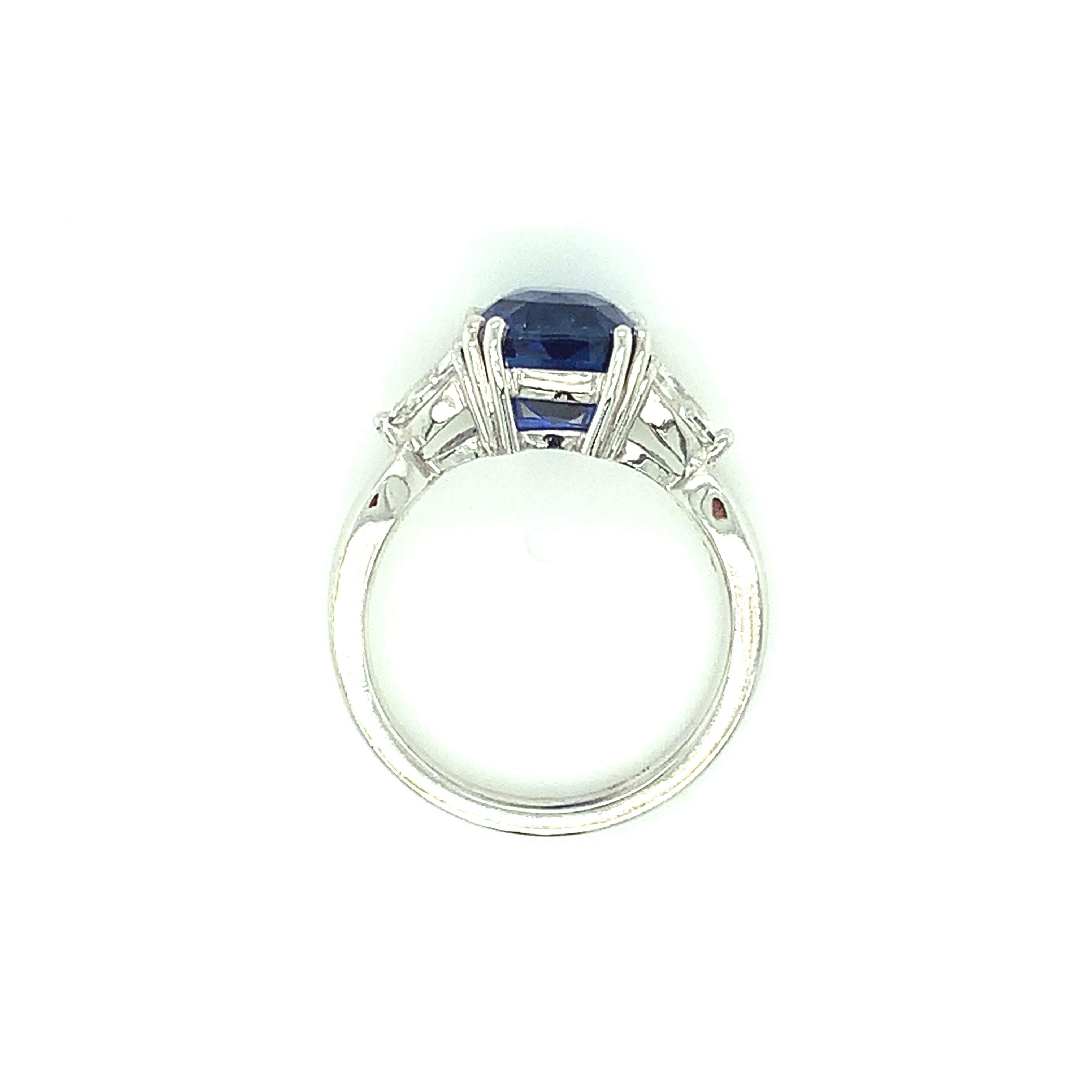 GIA Certified 4.53 Carat Blue Sapphire and Diamond Engagement Ring in Platinum For Sale 4