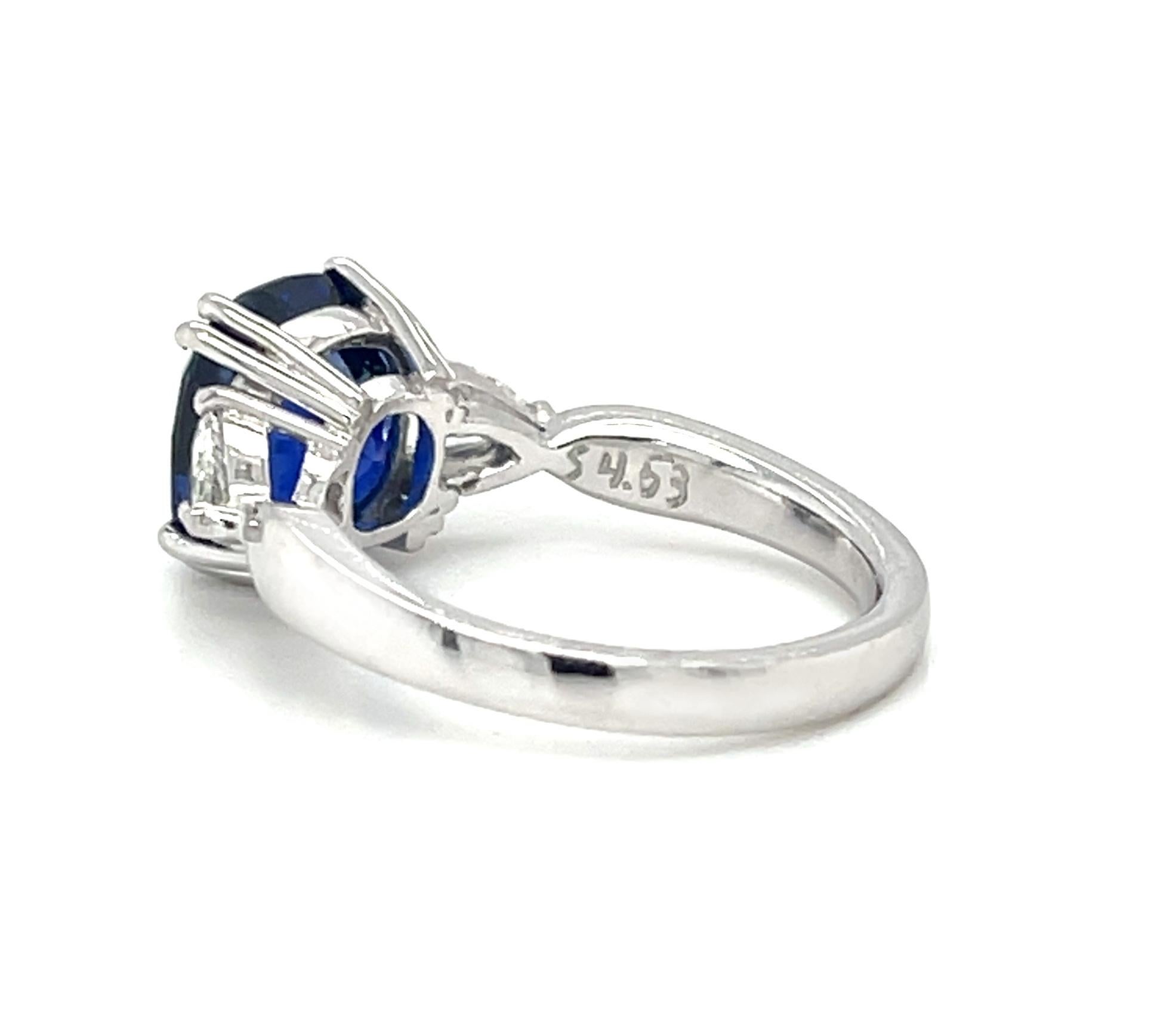GIA Certified 4.53 Carat Blue Sapphire and Diamond Engagement Ring in Platinum  In New Condition For Sale In Los Angeles, CA