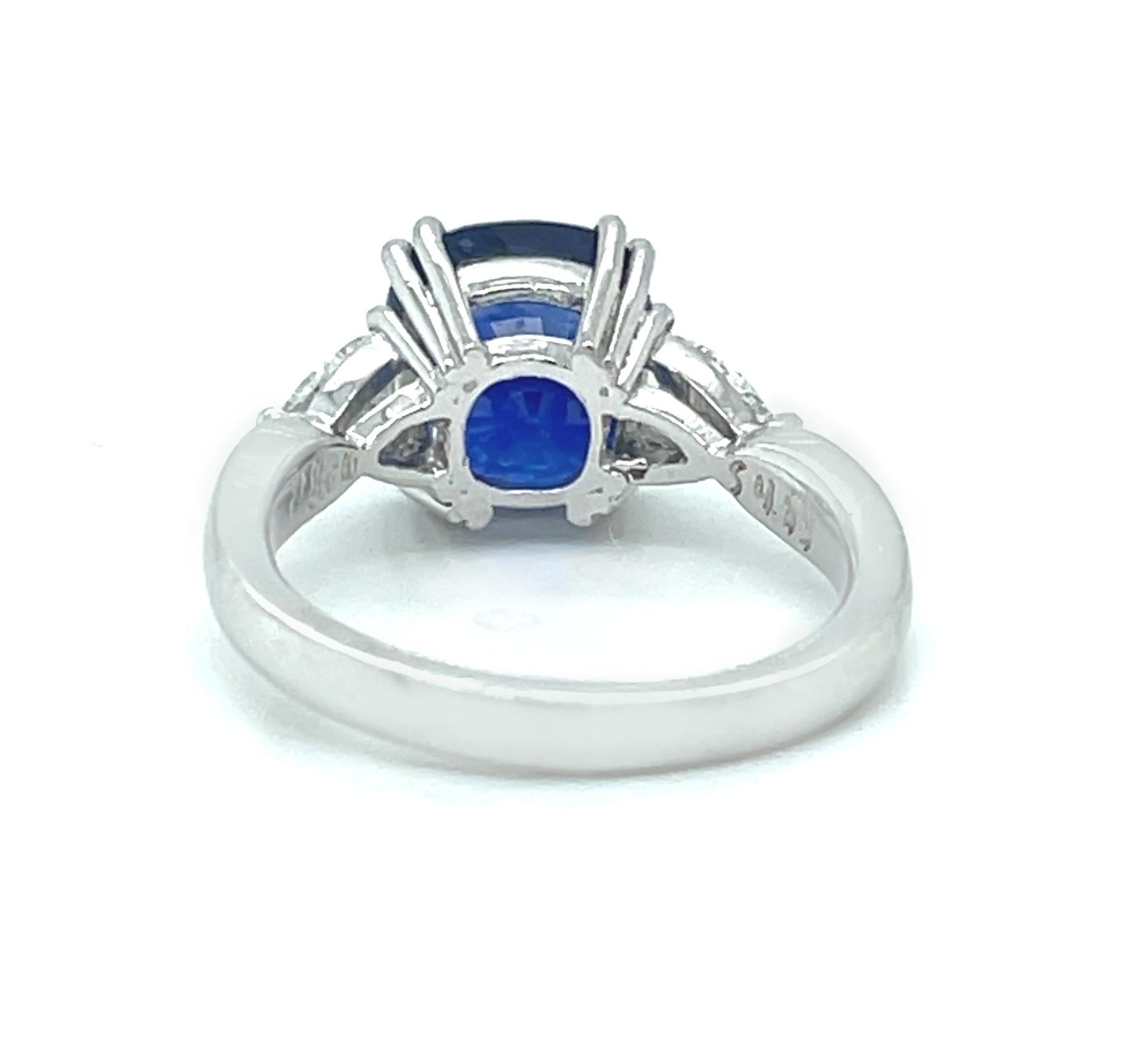 Women's GIA Certified 4.53 Carat Blue Sapphire and Diamond Engagement Ring in Platinum For Sale