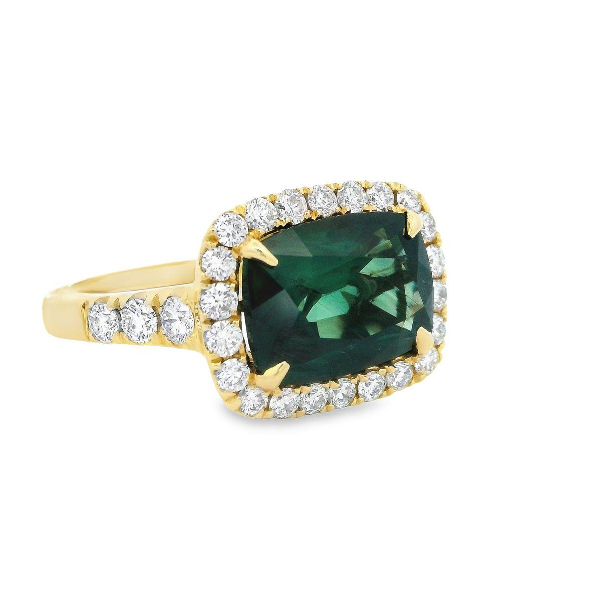 Modern GIA Certified 4.53ct Green Sapphire Cushion & Diamond Pave 18K Yellow Gold Ring For Sale