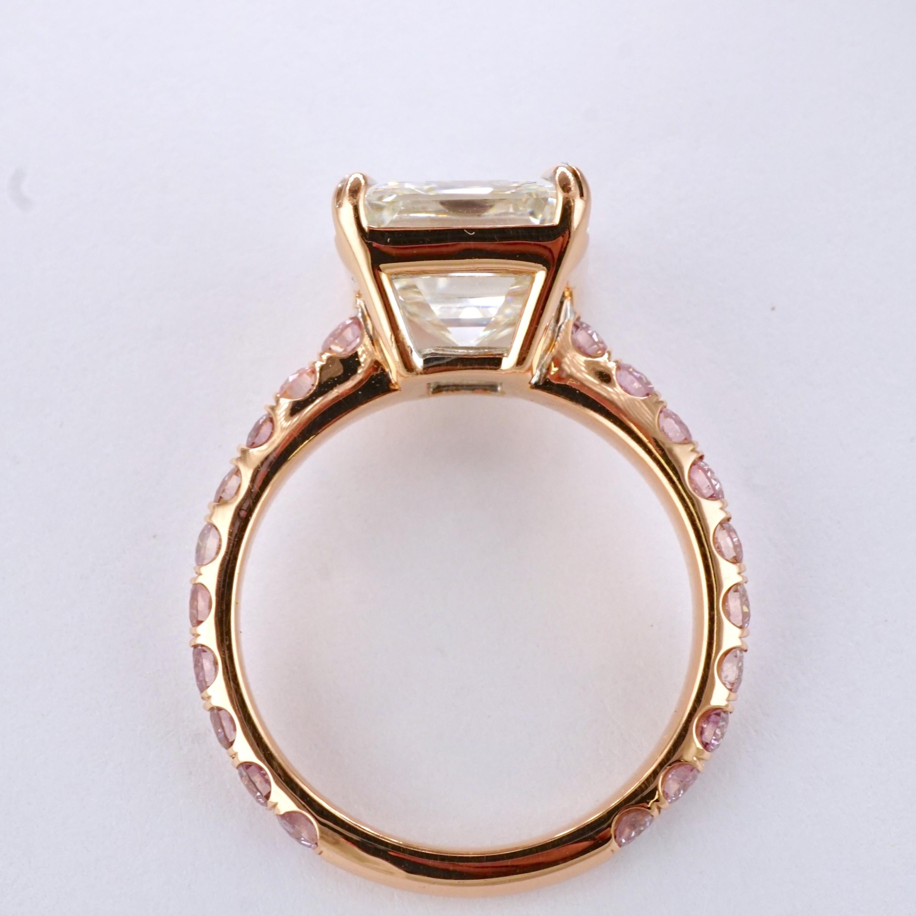 Bague de fianailles en diamants roses naturels de taille Asscher de 4,54 carats certifis par le GIA Pour femmes en vente