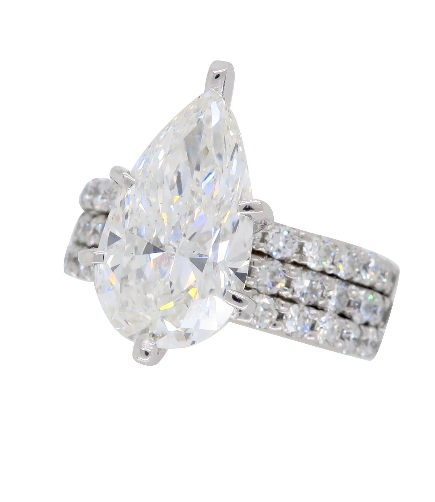 Anello di fidanzamento con diamante certificato GIA da 4.55 carati 4