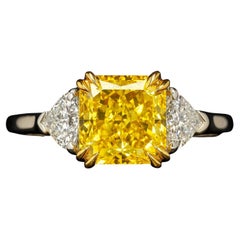 GIA Certified 4.55 Carat Fancy Yellow VS1 Diamond Ring with Trillion Side