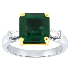 Bague en platine et jaune avec diamants taille émeraude verte et baguette de 4,55 carats certifiés GIA