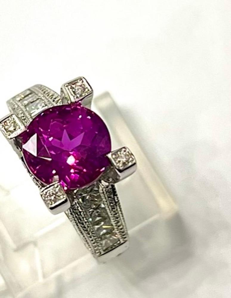 Round Cut GIA Certified 4.59CT Round Natural Purple Pink Sapphire Ring For Sale