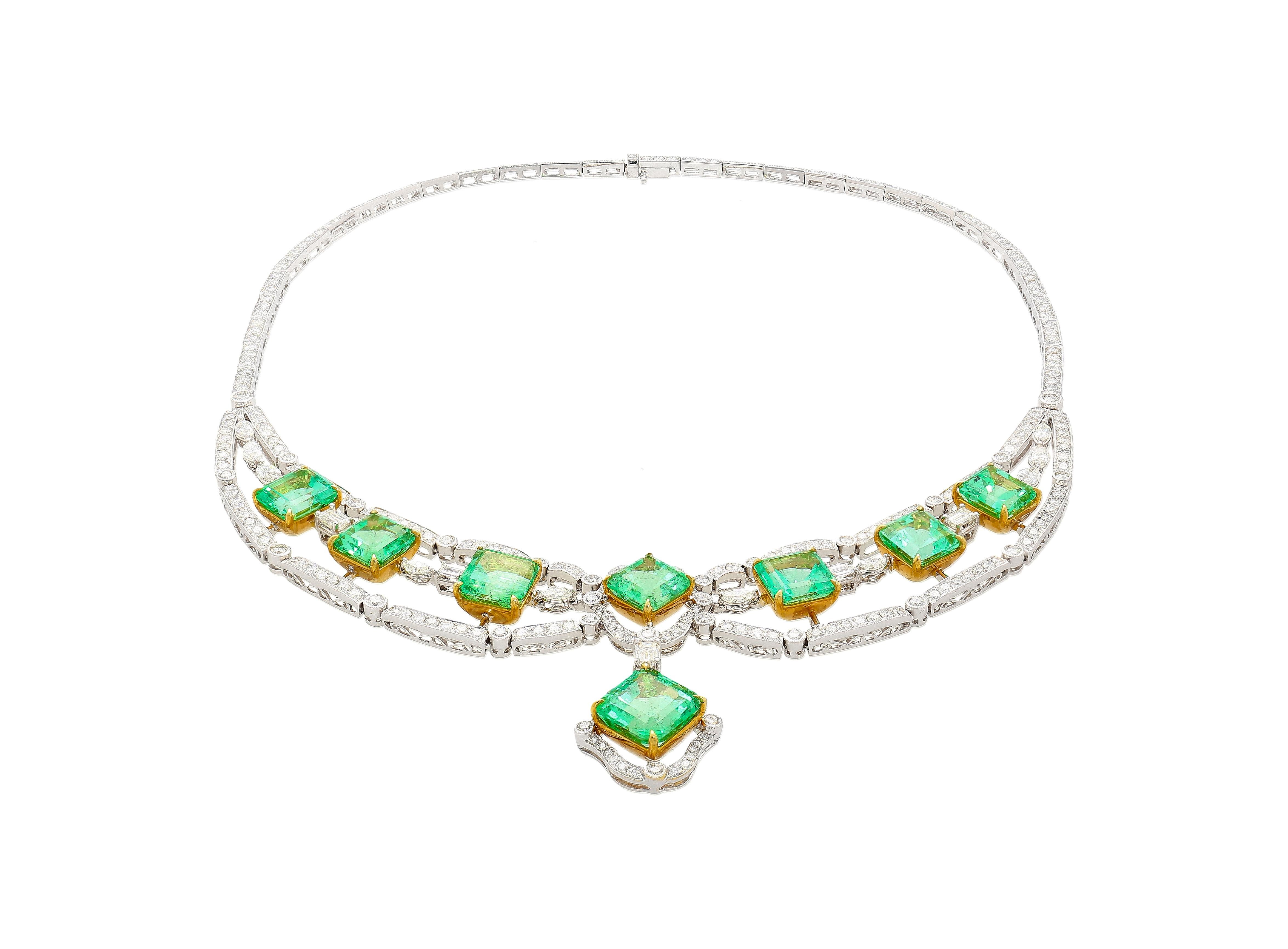 GIA-zertifizierte 46,45 Karat Smaragd- und Diamant-Kronleuchter-Halskette mit mehreren Edelsteinen  im Zustand „Neu“ im Angebot in Miami, FL