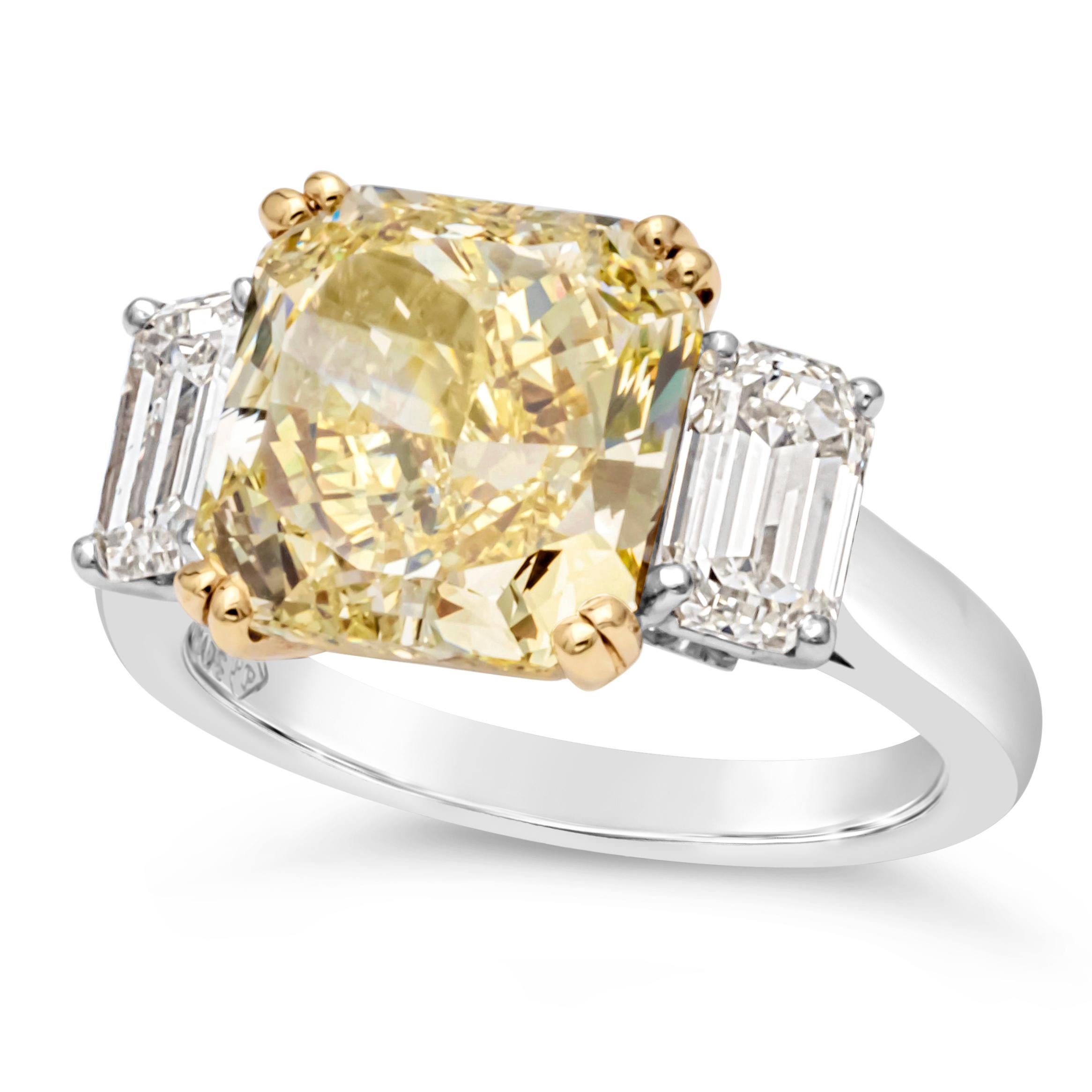 Contemporary GIA Certified 4.68 Carats Intense Yellow Diamond Three-Stone Engagement Ring For Sale