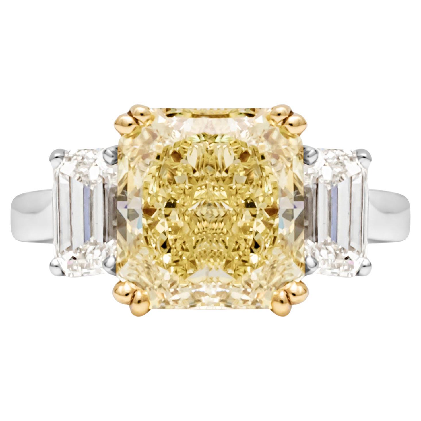GIA Certified 4.68 Carats Intense Yellow Diamond Three-Stone Engagement Ring For Sale