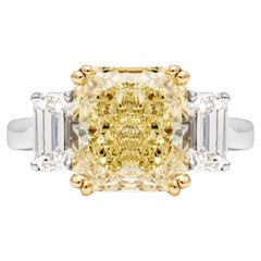 Bague de fiançailles à trois pierres avec diamant jaune intense de 4,68 carats certifié GIA