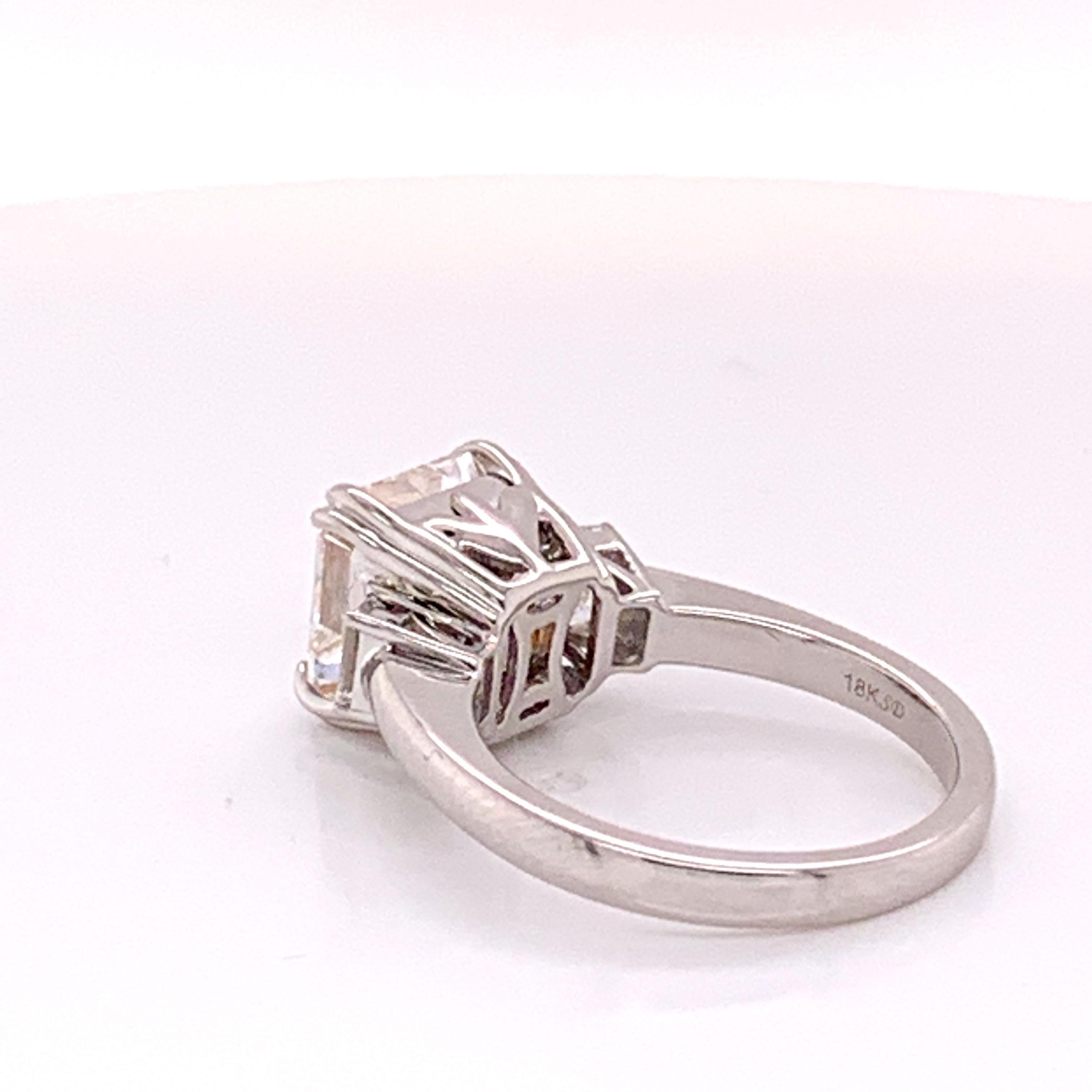 GIA Certified 4.69 Carat Diamond Ring In New Condition In Trumbull, CT