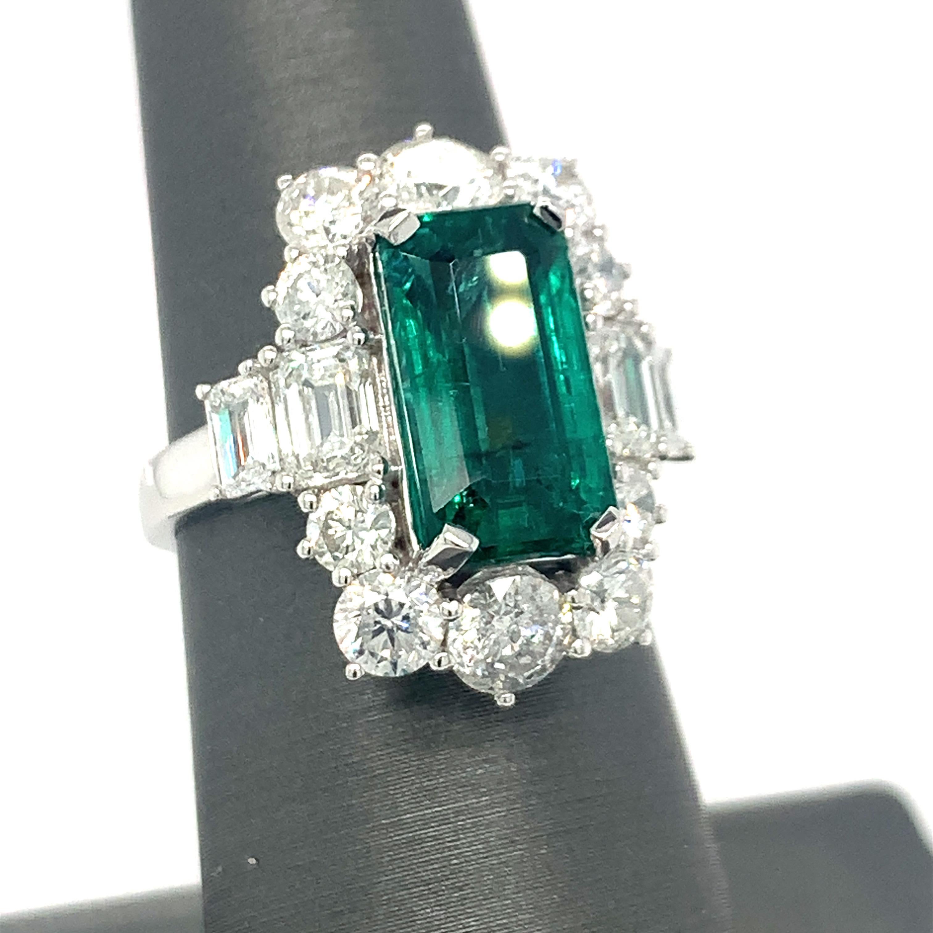 Women's GIA Certified 4.80 Carat Emerald Diamond Cocktail Ring For Sale