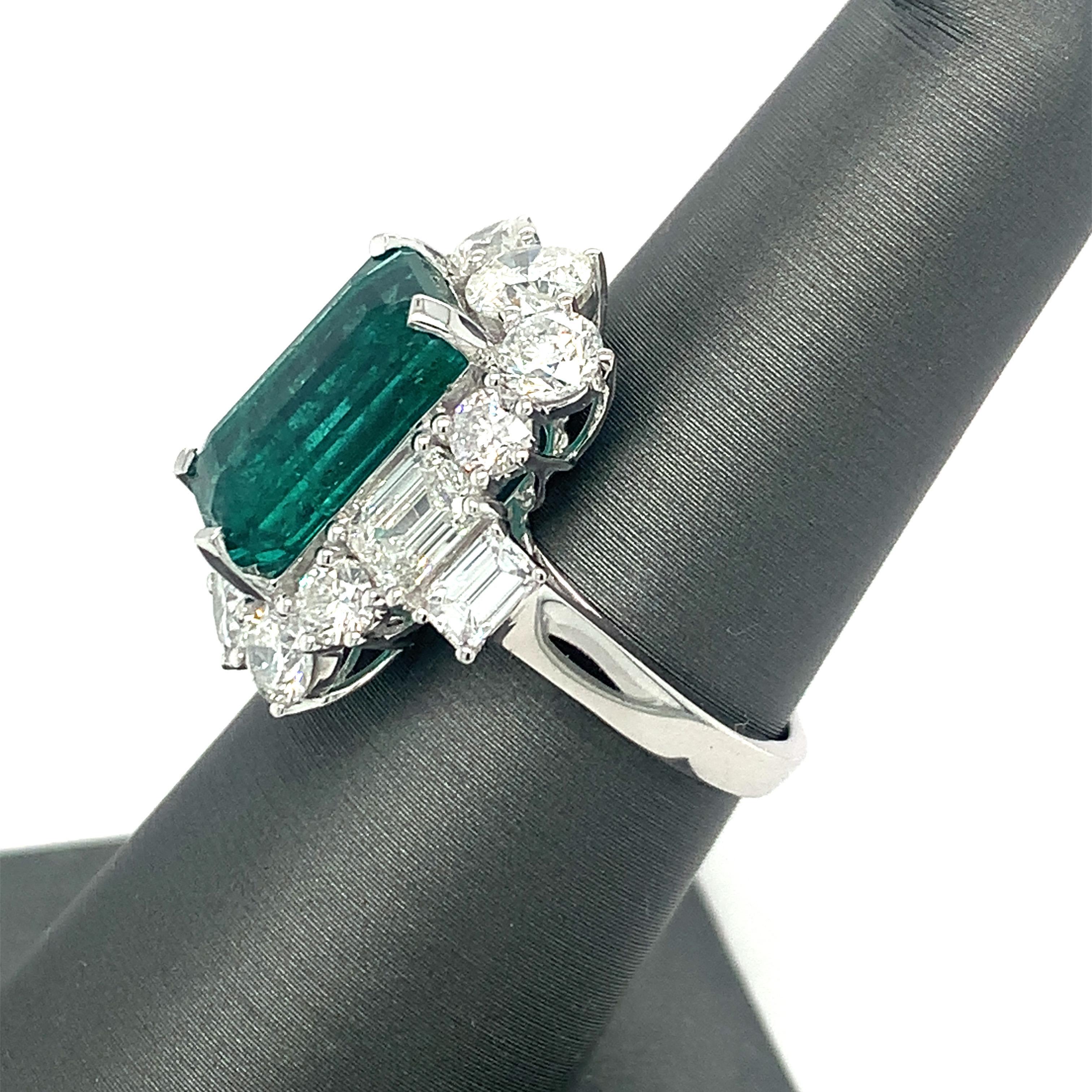 GIA Certified 4.80 Carat Emerald Diamond Cocktail Ring For Sale 1