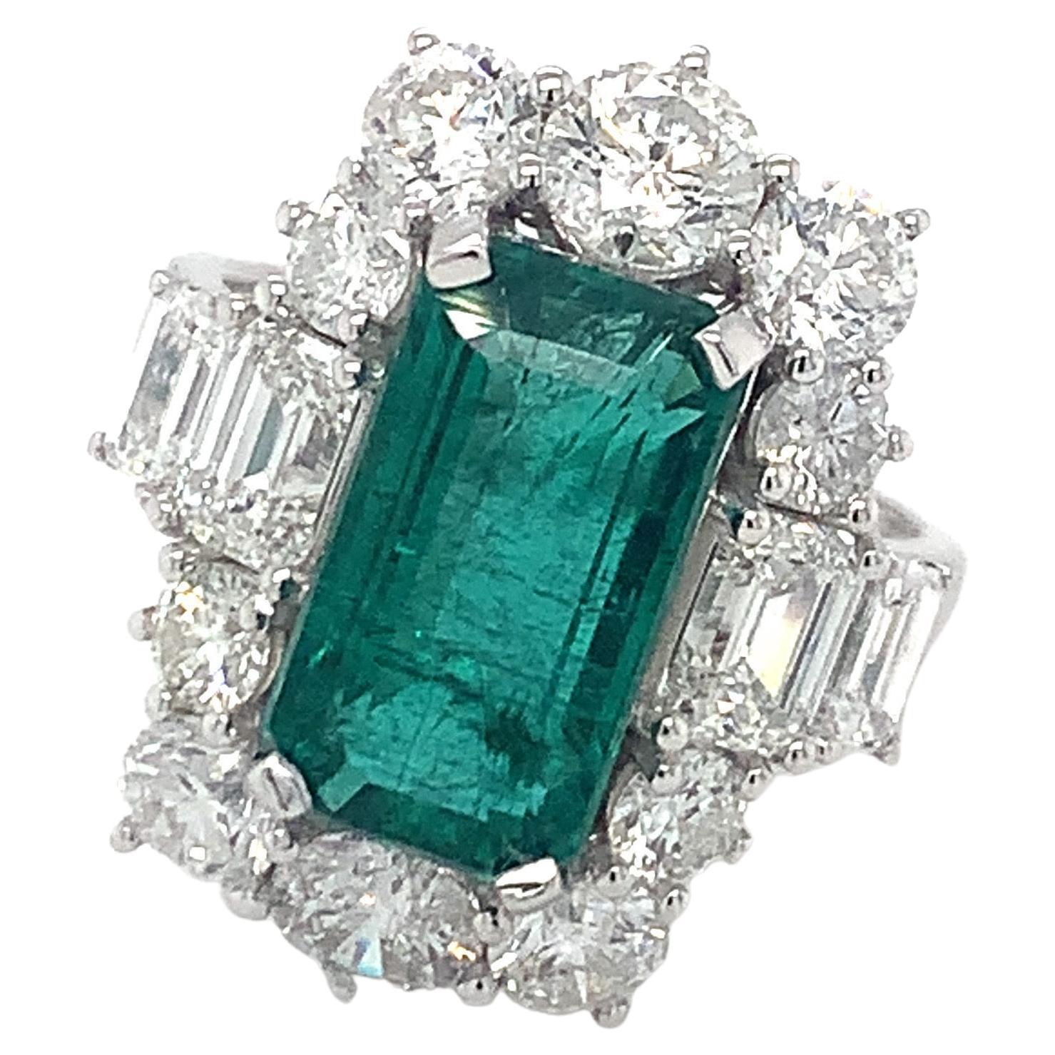 GIA Certified 4.80 Carat Emerald Diamond Cocktail Ring For Sale 2