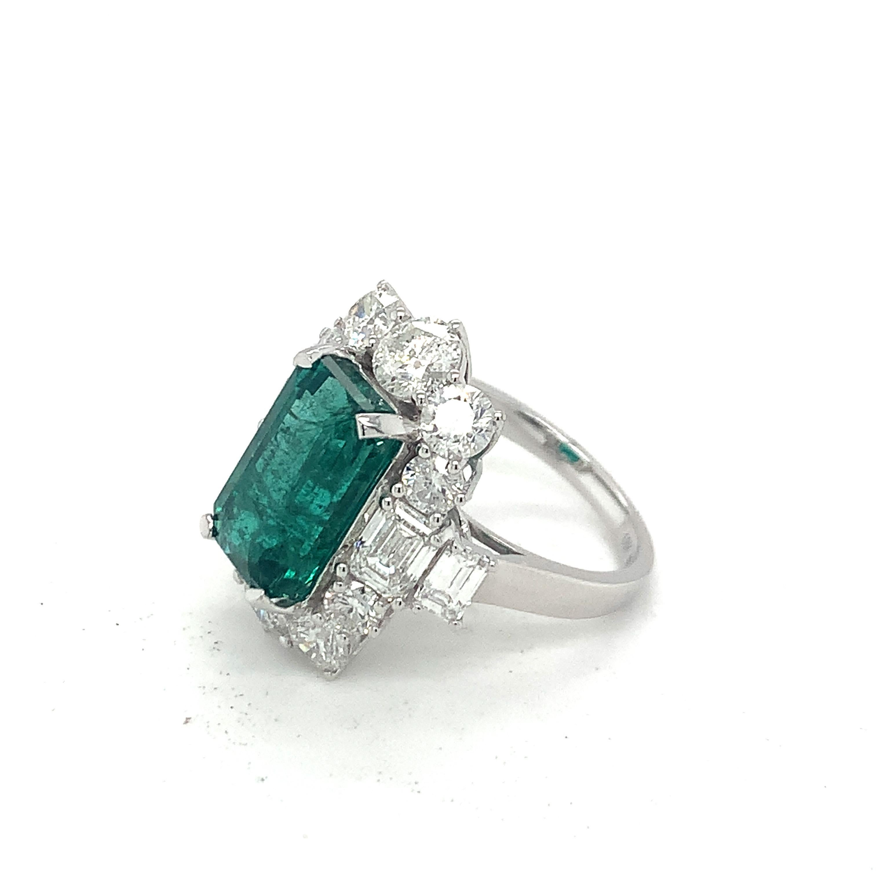 GIA Certified 4.80 Carat Emerald Diamond Cocktail Ring For Sale 3