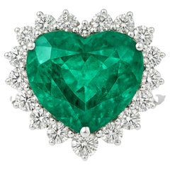 GIA-zertifiziert 4.85 Karat  Kleiner Öl-Smaragd-Diamant-Ring