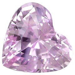 GIA Certified 4.88 Carats Unheated Pinkish Purple Sapphire (Saphir violet rosé non chauffé) 