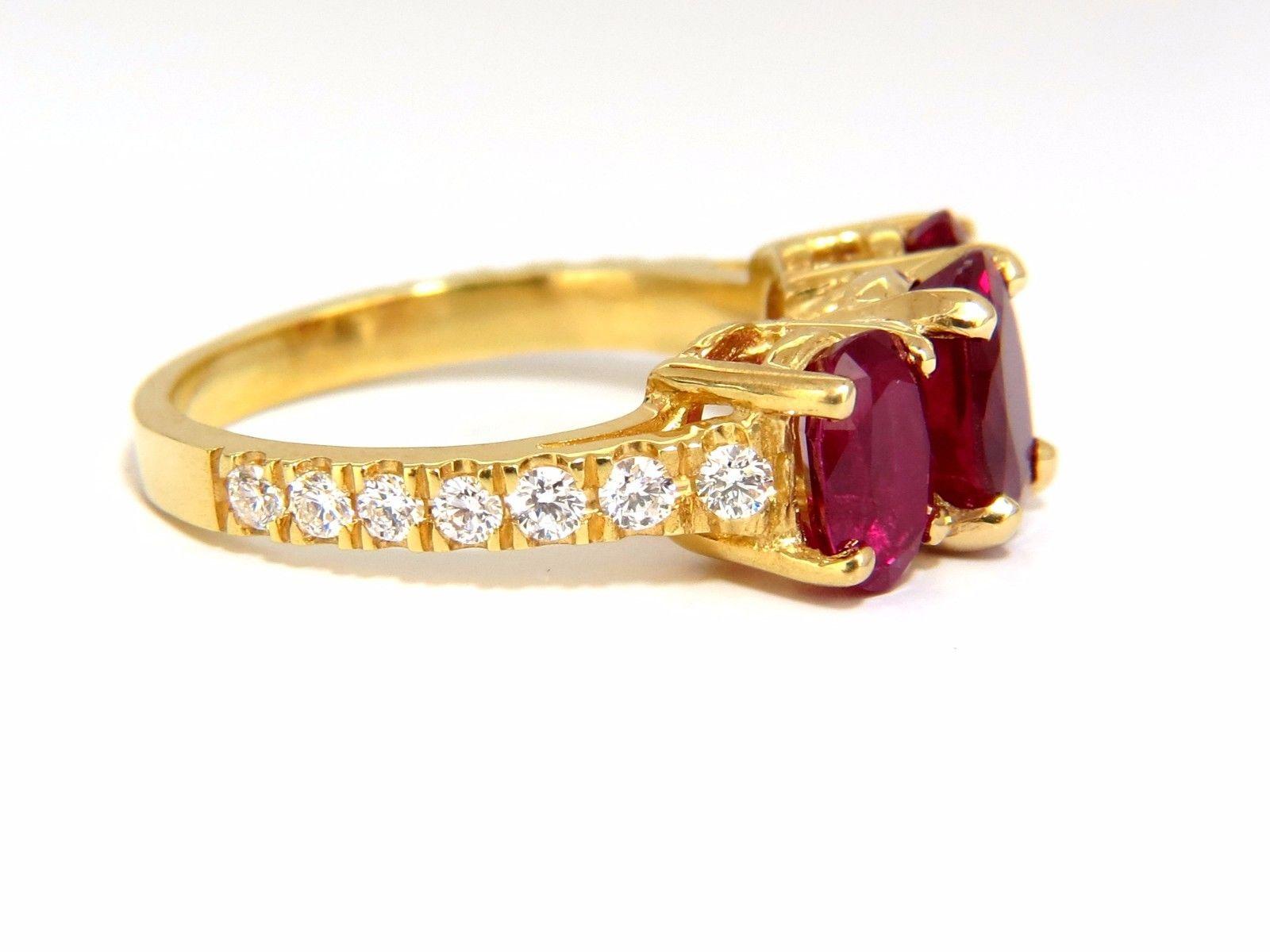 Anillo de diamantes de rubí rojo vivo natural certificado por GIA de 4,94 quilates y 18 quilates de origen en Nuevo estado para la venta en New York, NY